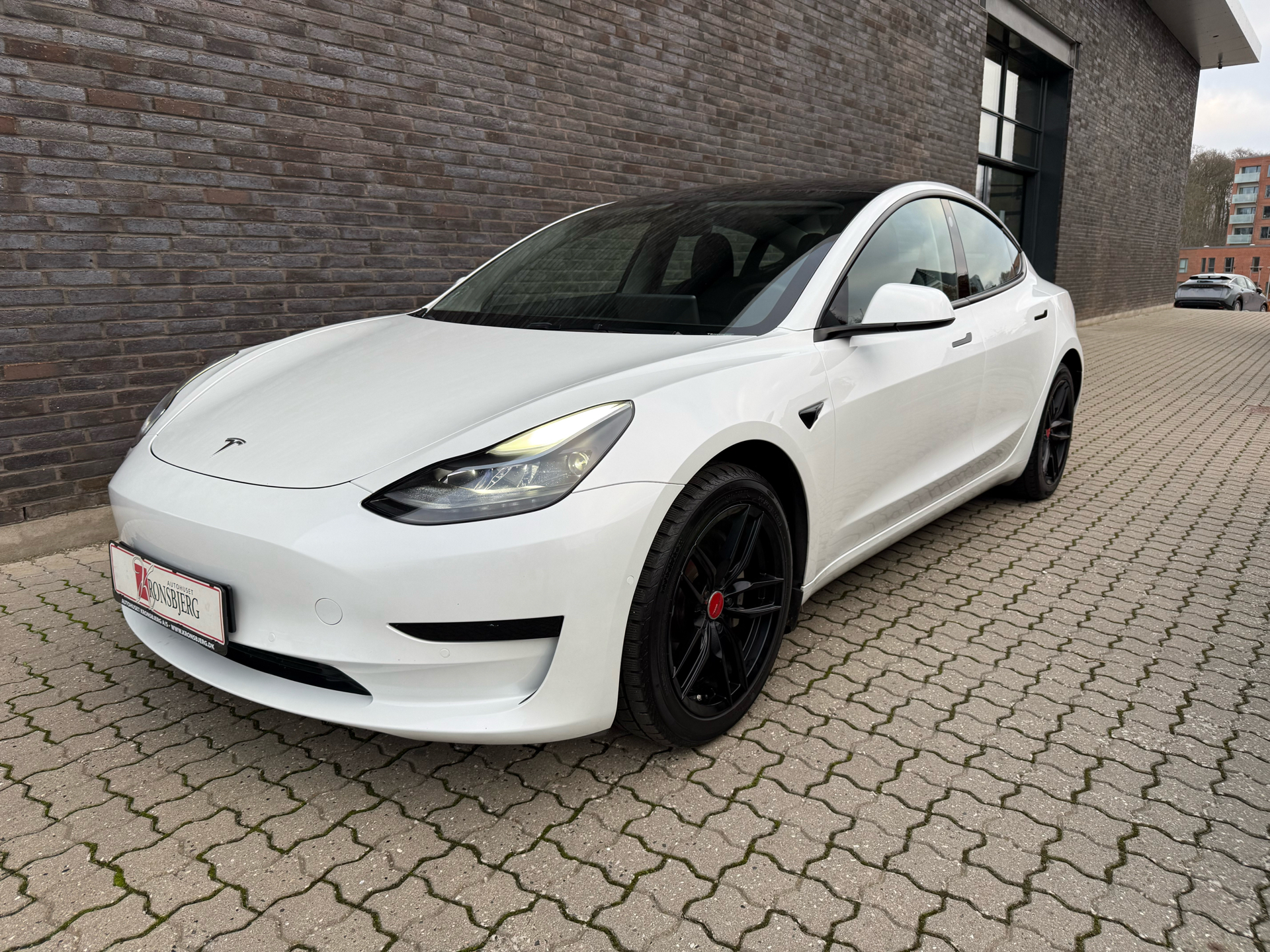 Billede af Tesla Model 3 EL Standard Range Plus 325HK Aut.