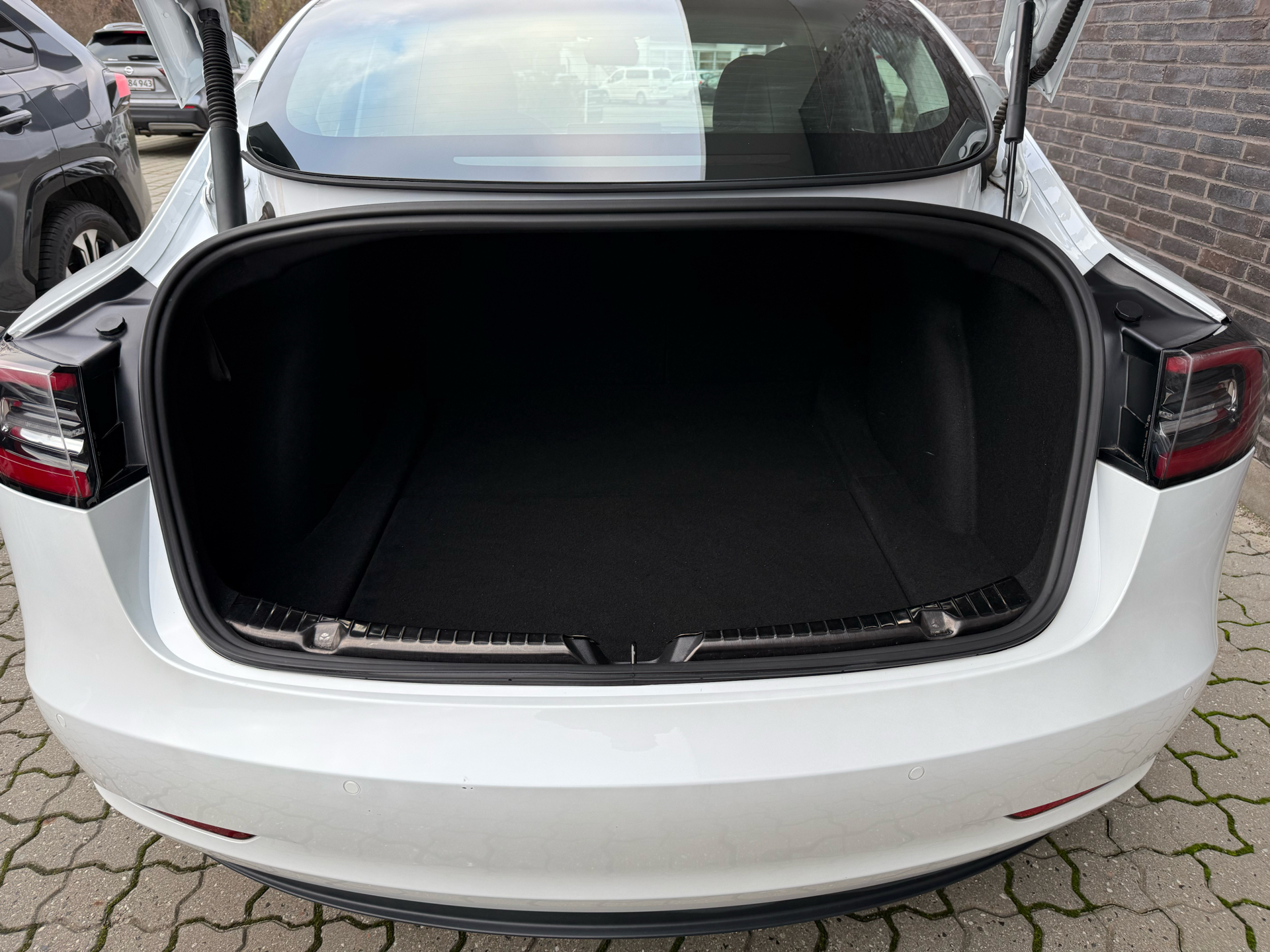 Billede af Tesla Model 3 EL Standard Range Plus 325HK Aut.
