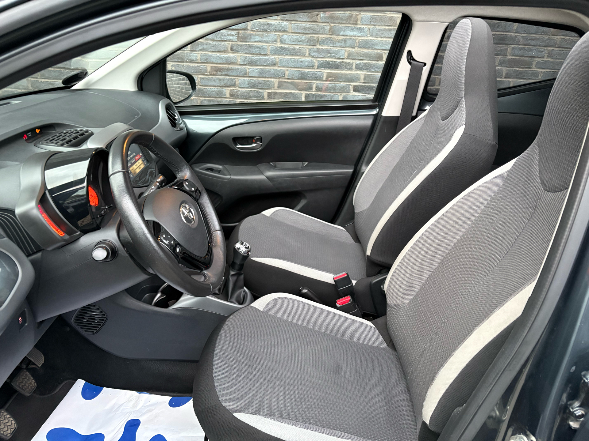 Billede af Toyota Aygo 1,0 VVT-I X-Sky 72HK 5d