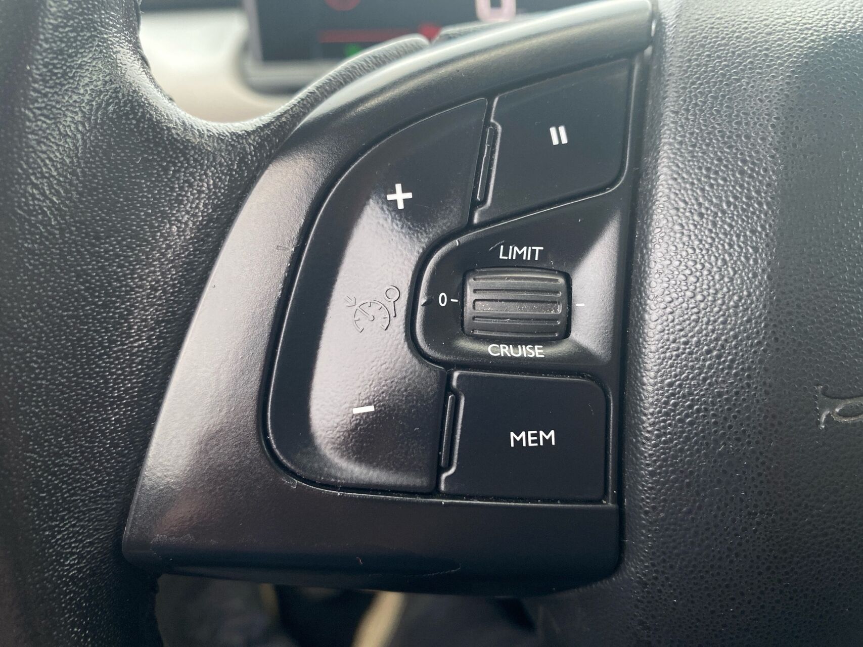 Billede af Citroën C4 Cactus 1,6 Blue HDi Skyline start/stop 100HK 5d