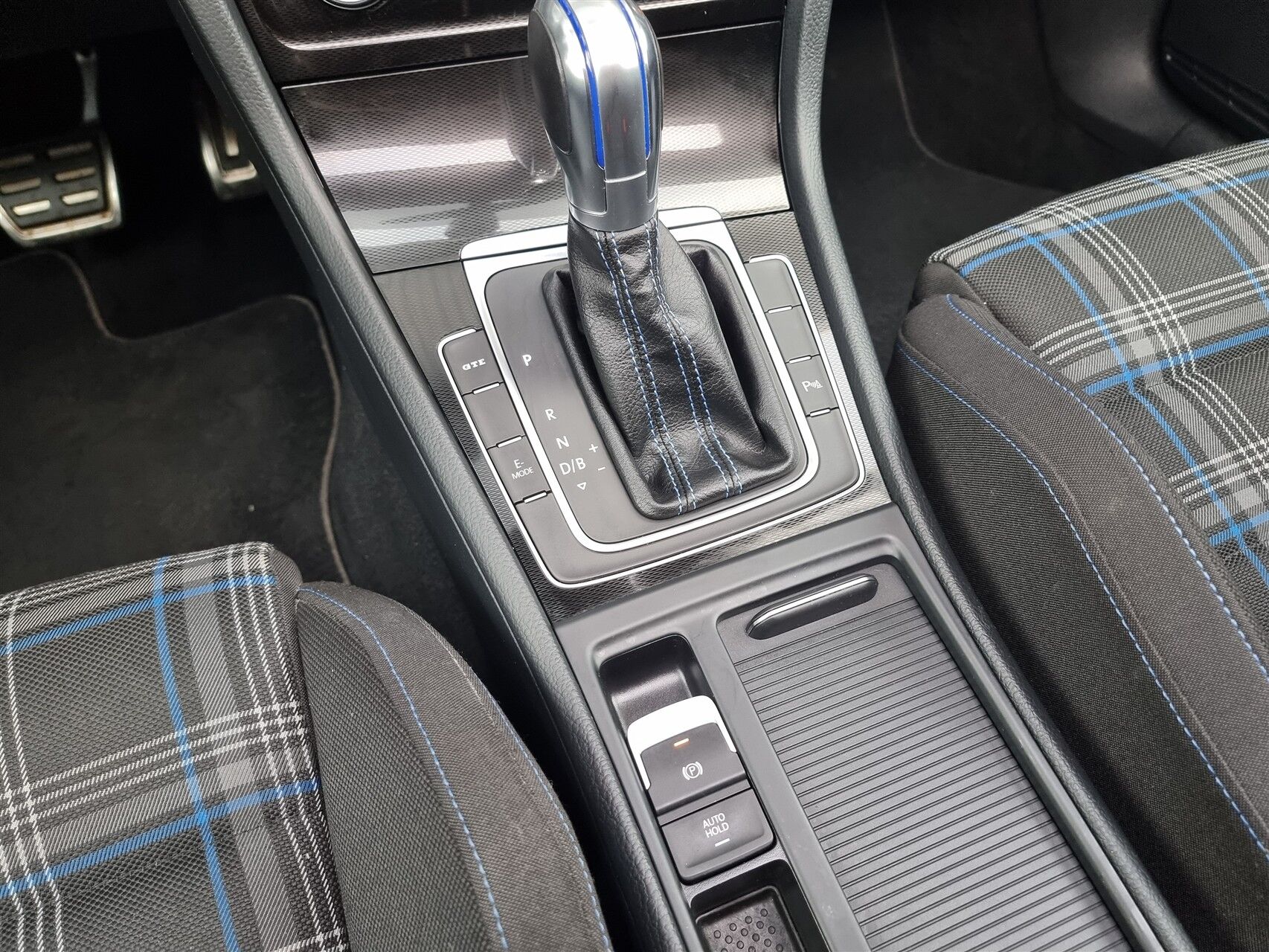 Billede af VW Golf Variant 1,4 TSI  Plugin-hybrid GTE DSG 204HK Stc 6g Aut.