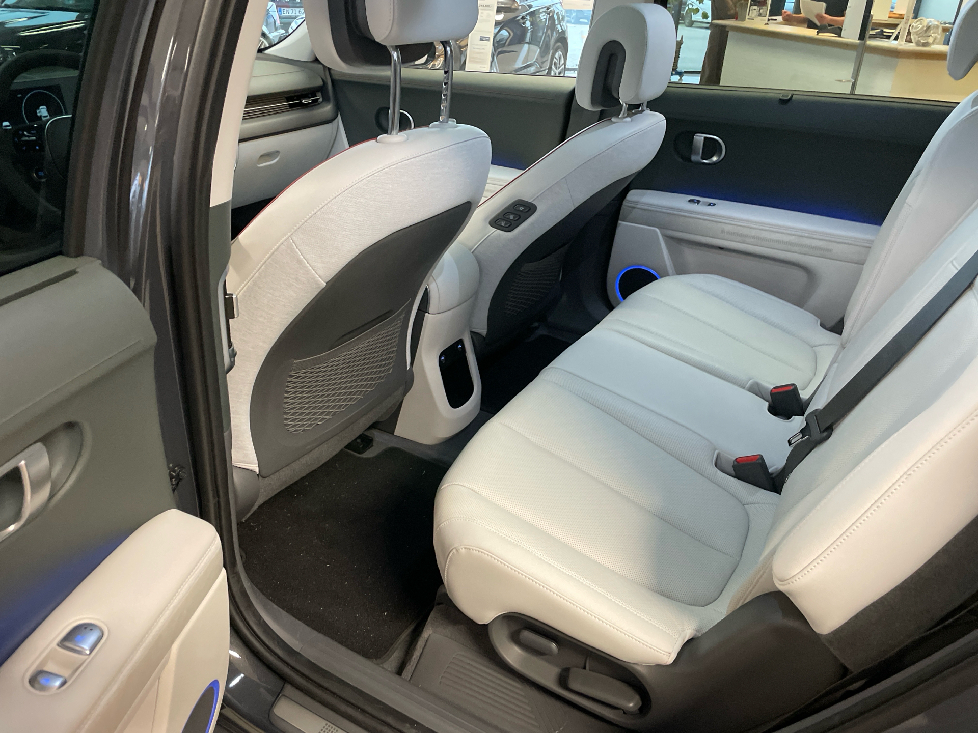 Billede af Hyundai Ioniq 5 Electric 77,4 kWh Ultimate 4WD 325HK 5d Aut.