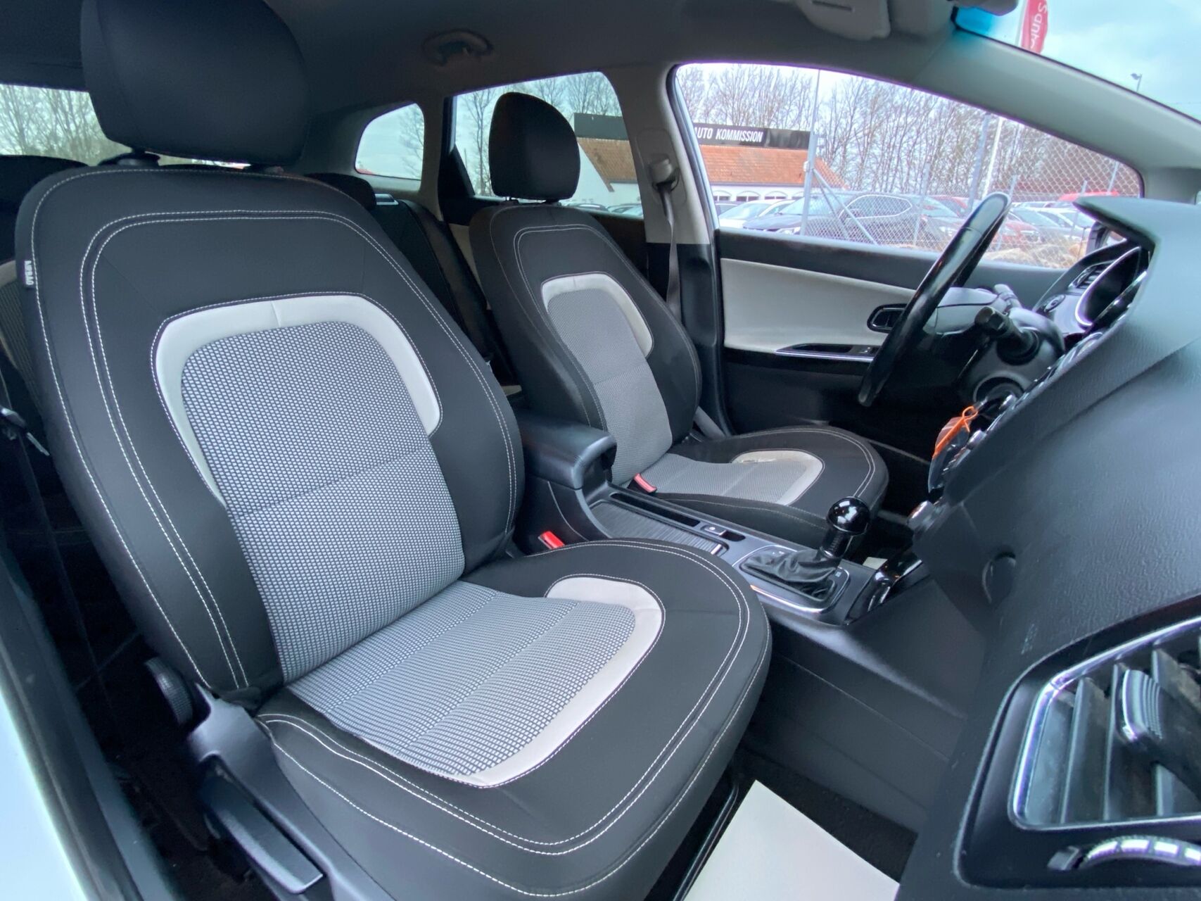 Billede af Kia Ceed SW 1,6 GDI Premium DCT 135HK Stc 6g Aut.