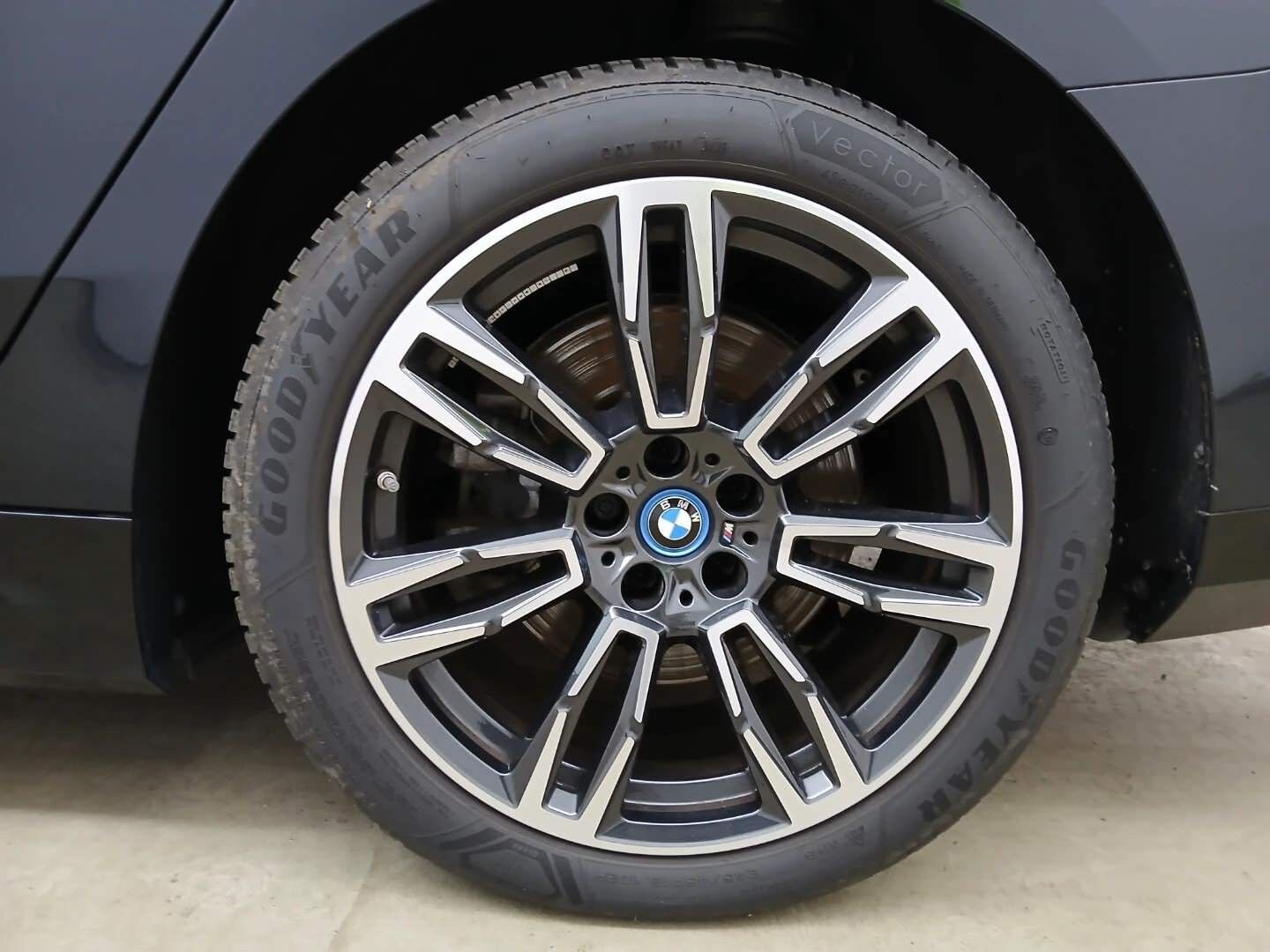 Billede af BMW i5 eDrive40 M-Sport 340HK Aut.