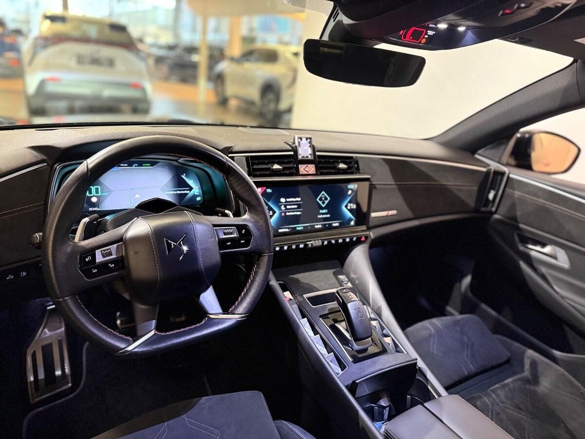 Billede af DS DS9 1,6 E-Tense  Plugin-hybrid performance Line+ EAT8 225HK 8g Aut.