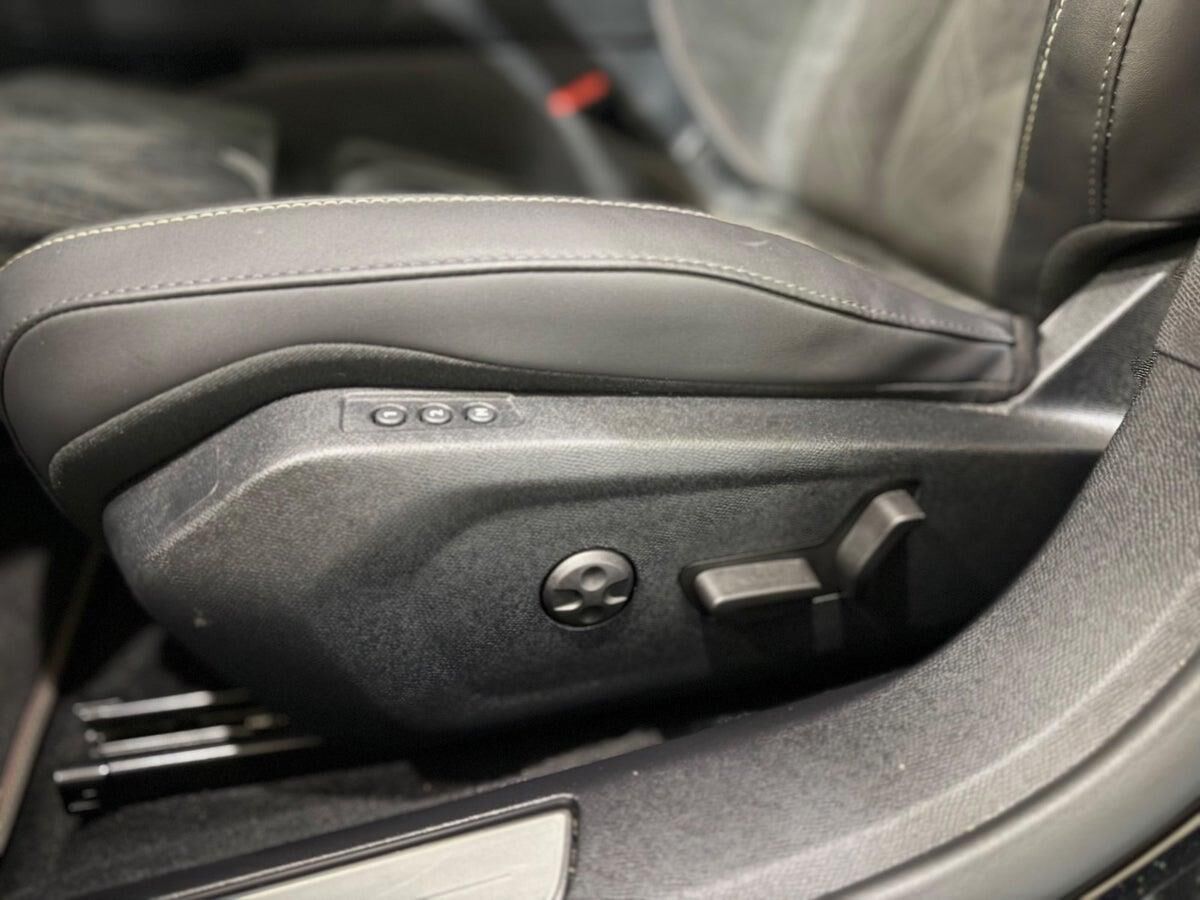 Billede af DS DS9 1,6 E-Tense  Plugin-hybrid performance Line+ EAT8 225HK 8g Aut.