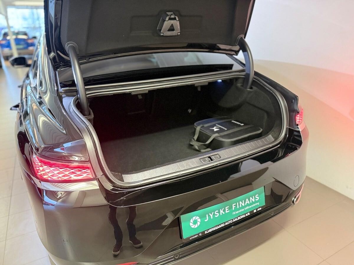 Billede af DS DS9 1,6 E-Tense  Plugin-hybrid performance Line+ EAT8 225HK 8g Aut.