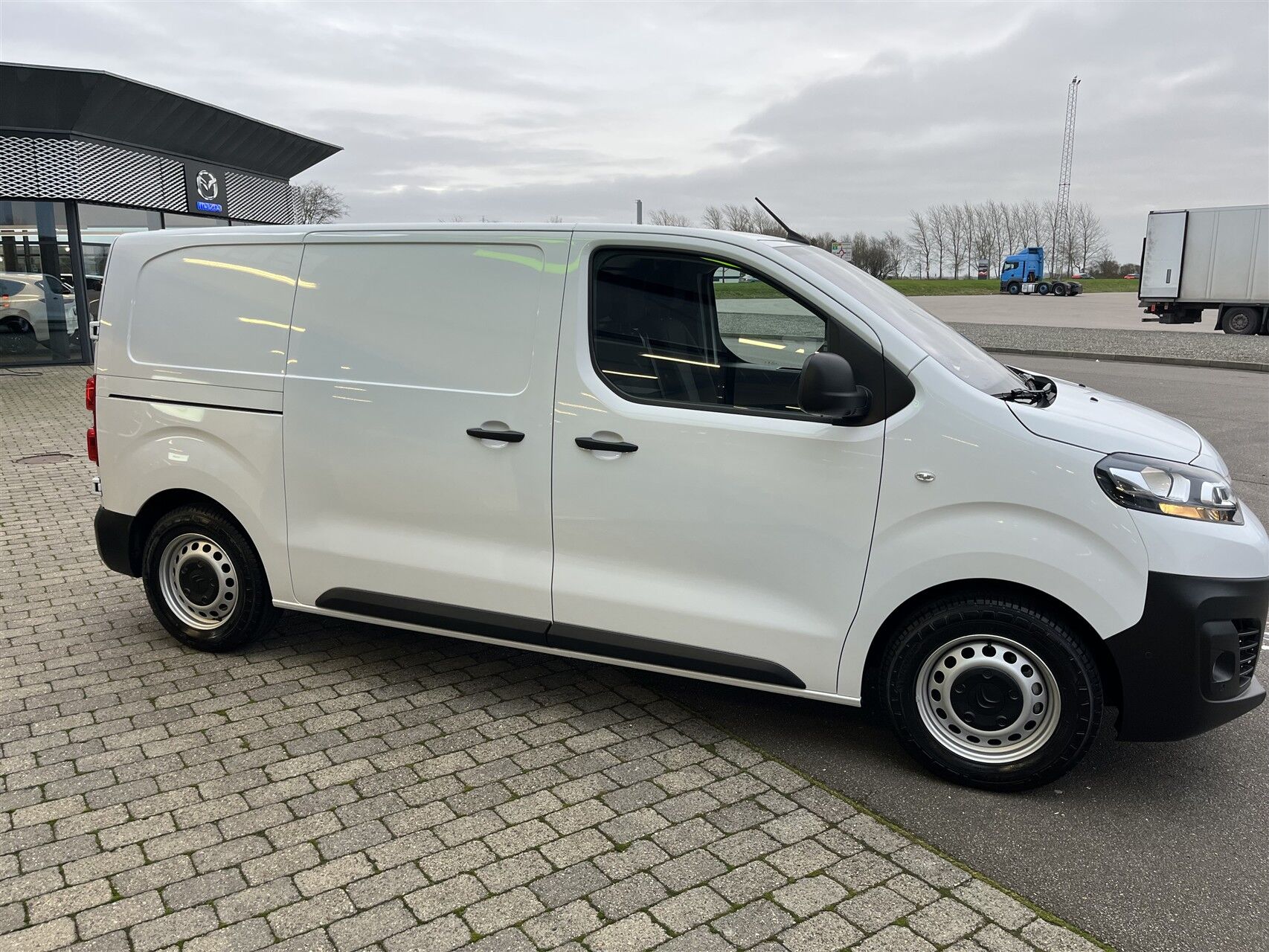 Billede af Citroën e-Jumpy L2 EL Baseline 136HK Van Aut.