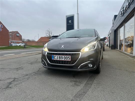 Peugeot 208 1,2 PureTech Selection Sky 82HK 5d
