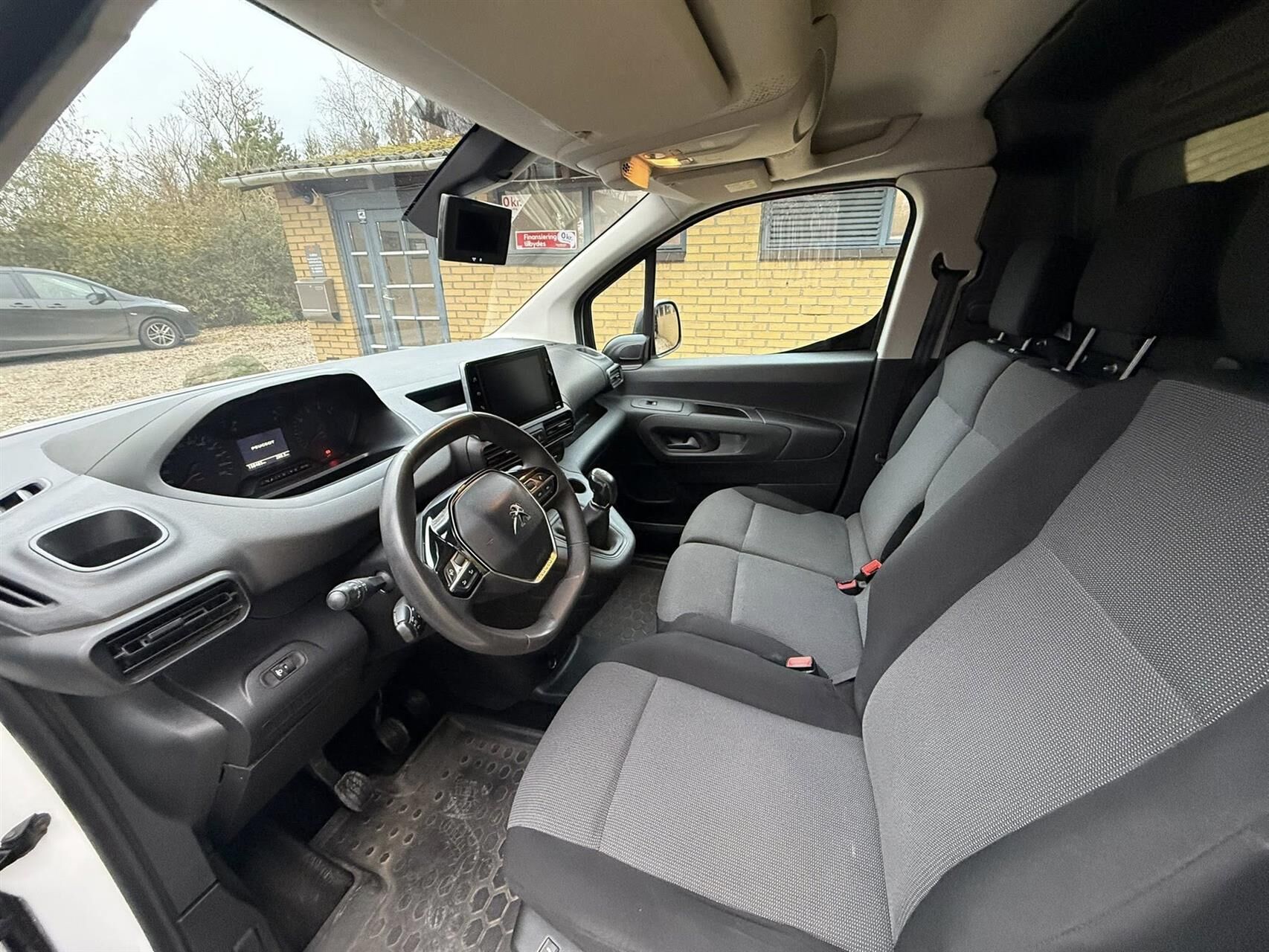 Billede af Peugeot Partner L1 V2 1,5 BlueHDi Ultimate Launch 100HK Van