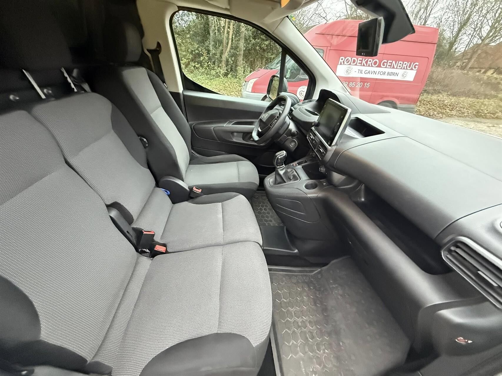 Billede af Peugeot Partner L1 V2 1,5 BlueHDi Ultimate Launch 100HK Van