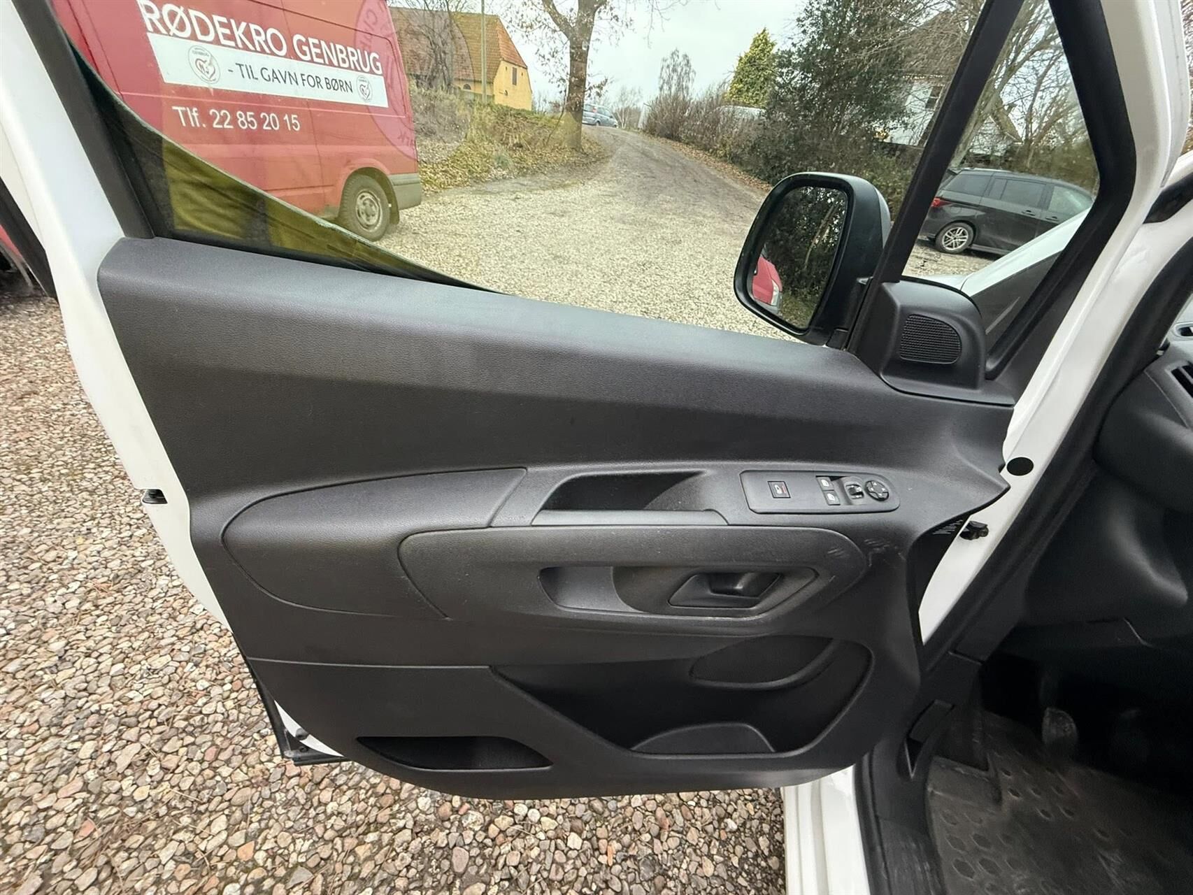 Billede af Peugeot Partner L1 V2 1,5 BlueHDi Ultimate Launch 100HK Van