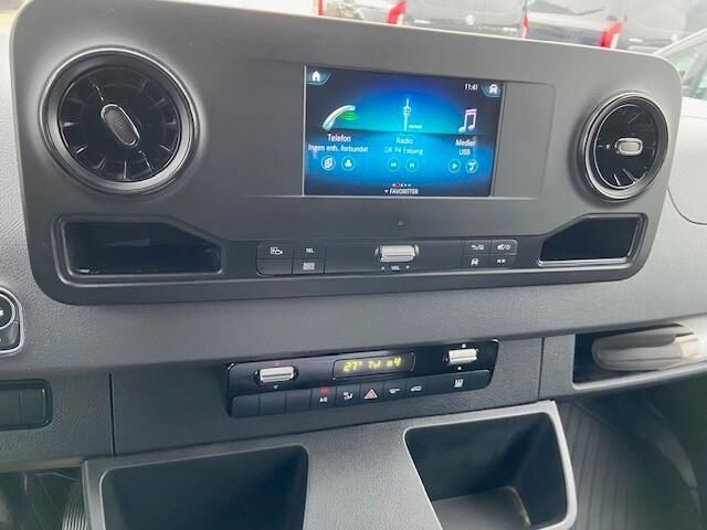 Billede af Mercedes-Benz Sprinter 215 2,0 CDI A2 H2 150HK Van 9g Aut.