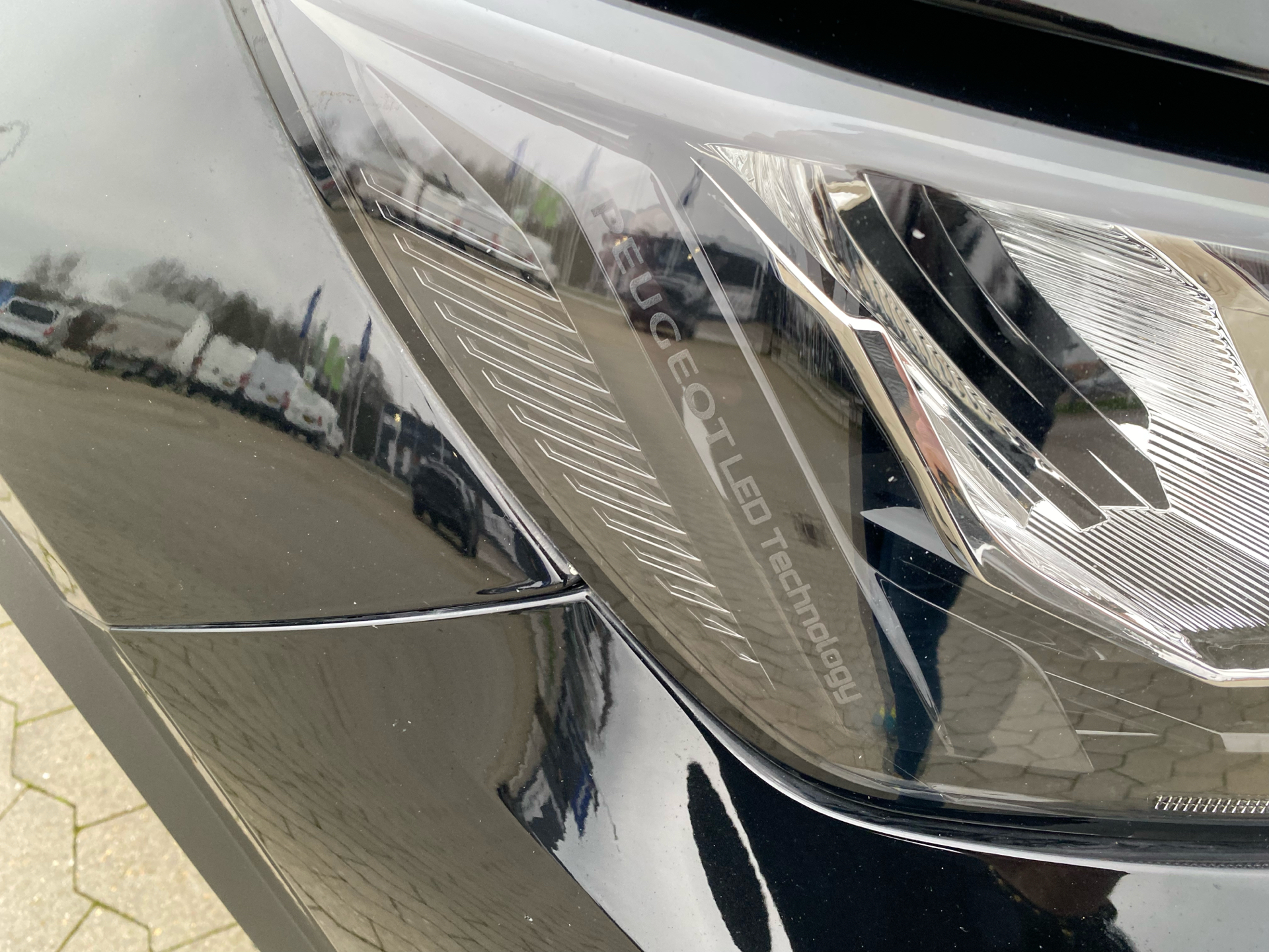 Billede af Peugeot 2008 1,2 PureTech Active+ 100HK 5d 6g