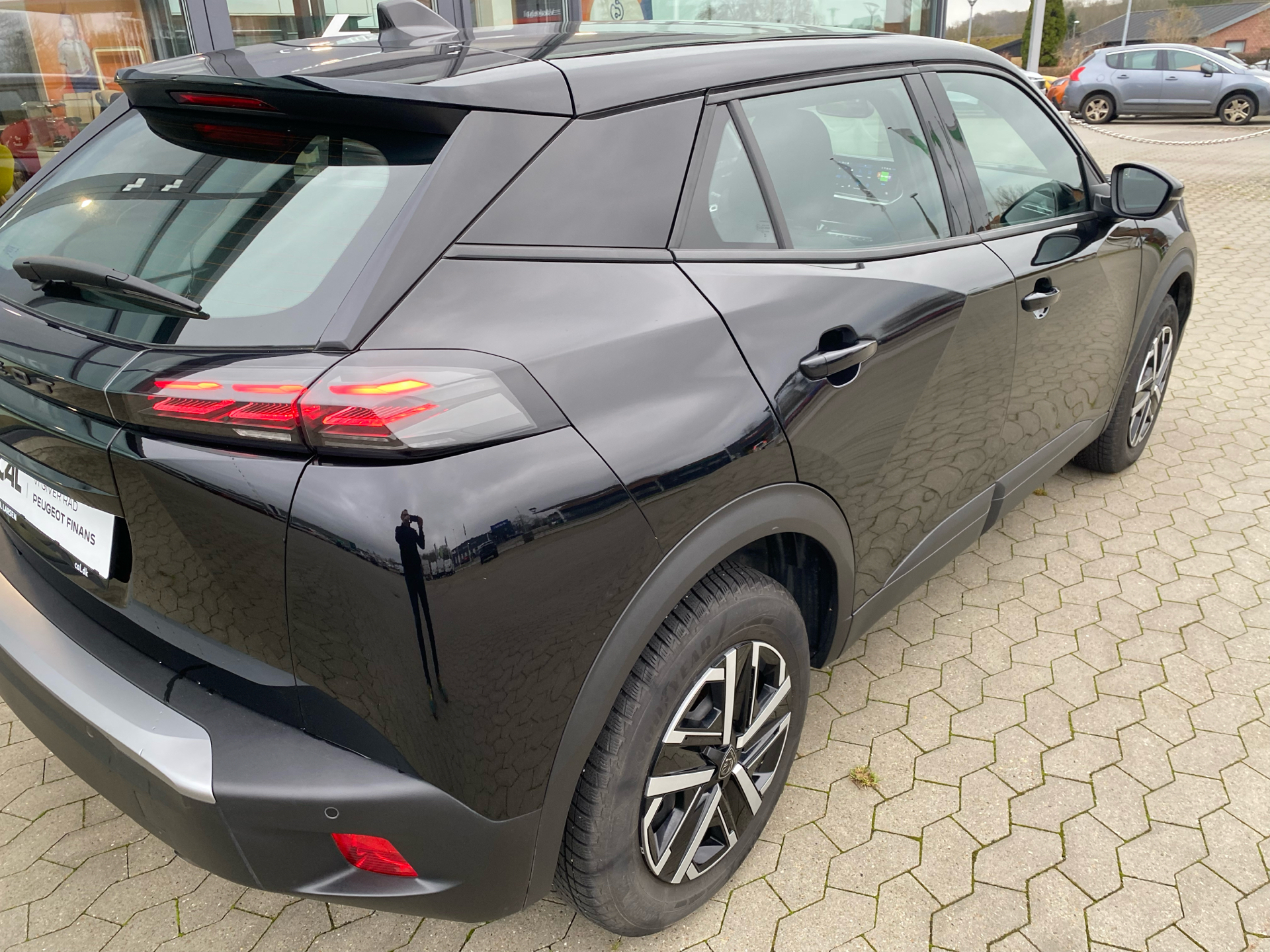 Billede af Peugeot 2008 1,2 PureTech Active+ 100HK 5d 6g