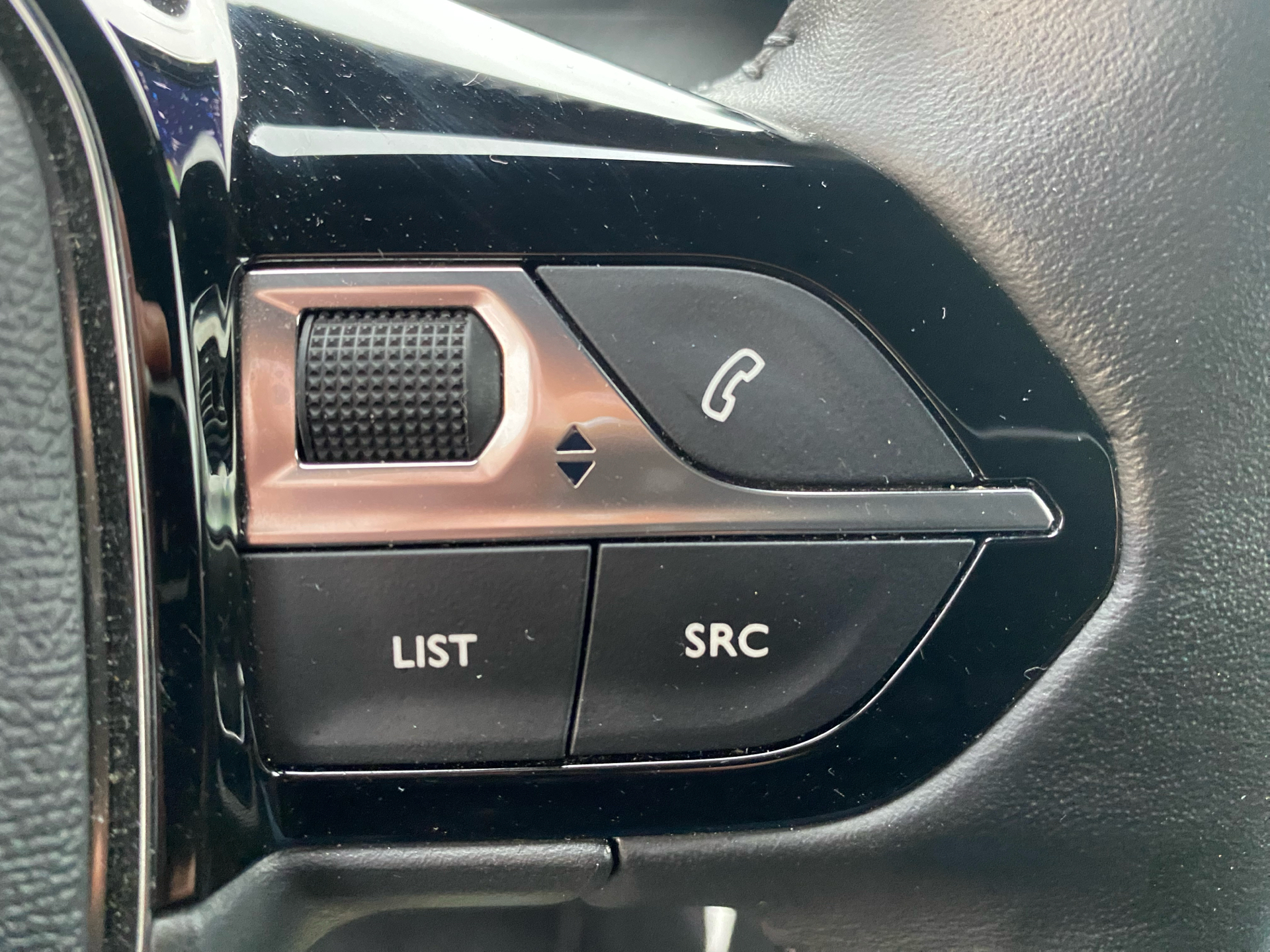 Billede af Peugeot 2008 1,2 PureTech Active+ 100HK 5d 6g