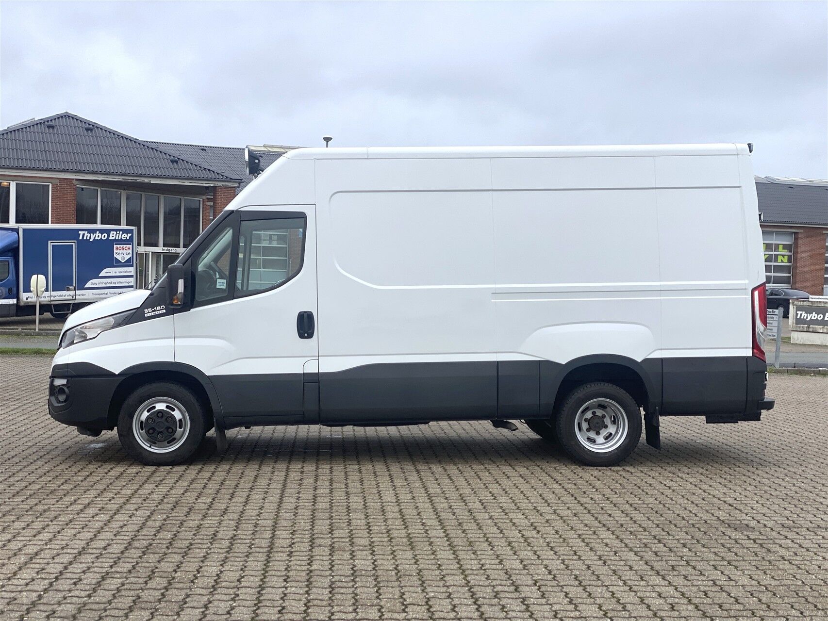 Billede af Iveco Daily 35C18 12m3 3,0 D 180HK Van 8g Aut.