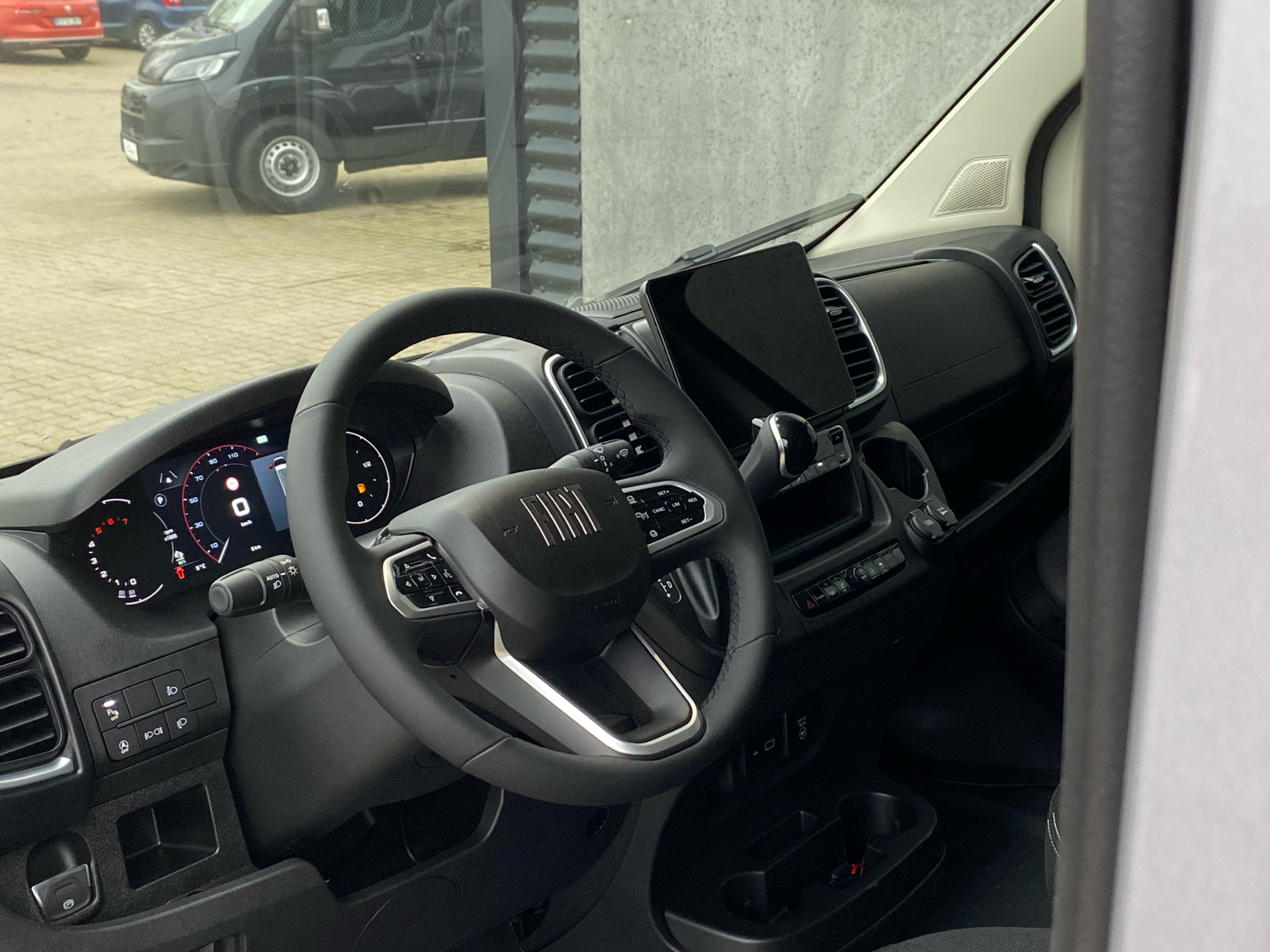 Billede af Fiat Ducato 35M L2H2 2,2 Multijet Pro+ 180HK Van 8g Aut.