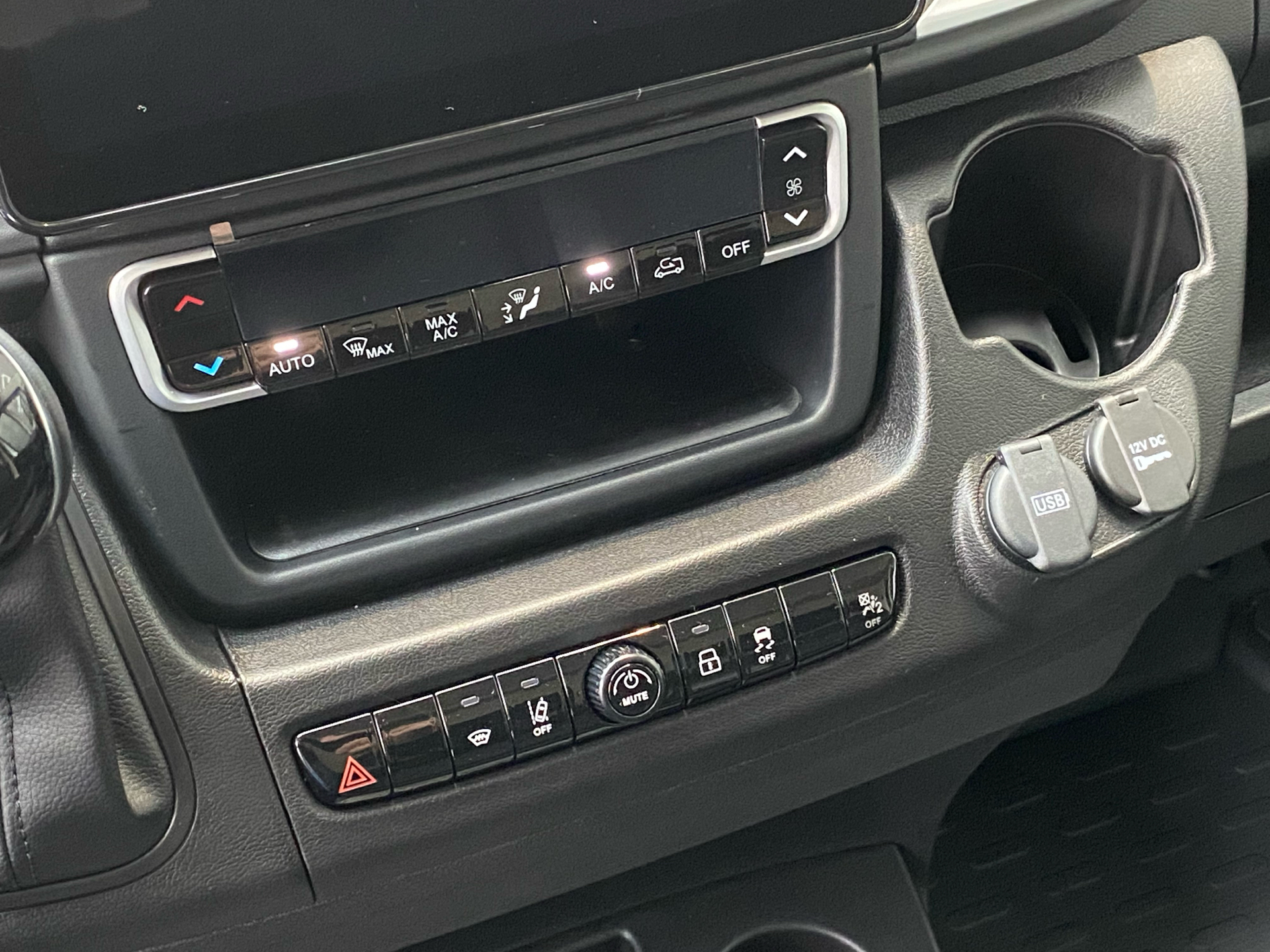 Billede af Fiat Ducato 35M L2H2 2,2 Multijet Pro+ 180HK Van 8g Aut.