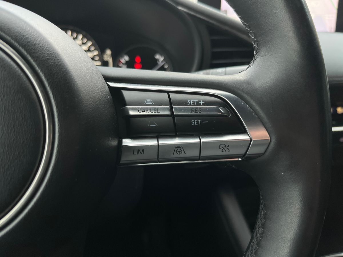 Billede af Mazda 3 2,0 Skyactiv-X  Mild hybrid Cosmo 180HK 5d 6g Aut.