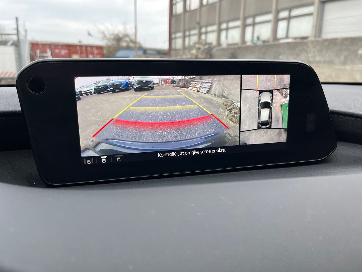 Billede af Mazda 3 2,0 Skyactiv-X  Mild hybrid Cosmo 180HK 5d 6g Aut.