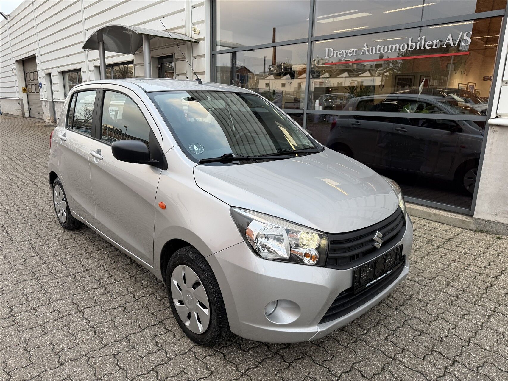Billede af Suzuki Celerio 1,0 Dualjet 12V Club 68HK 5d