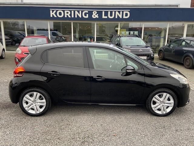 Billede af Peugeot 208 1,2 PureTech Signature Sky 82HK 5d