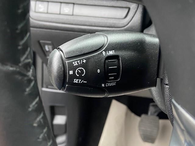 Billede af Peugeot 208 1,2 PureTech Signature Sky 82HK 5d