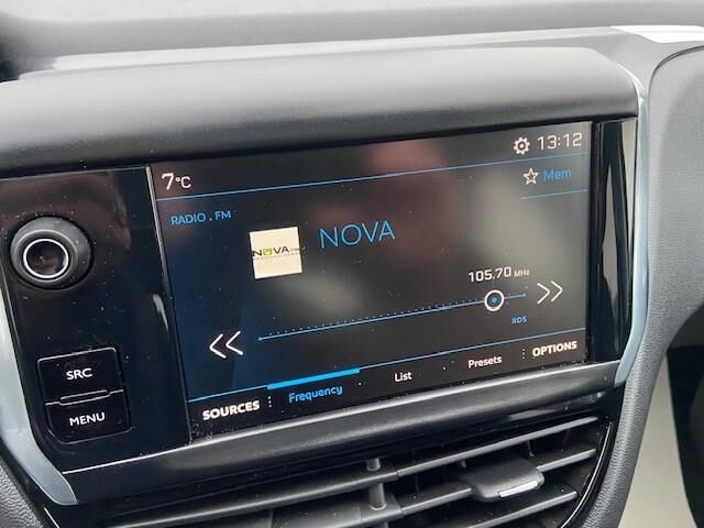 Billede af Peugeot 208 1,2 PureTech Signature Sky 82HK 5d