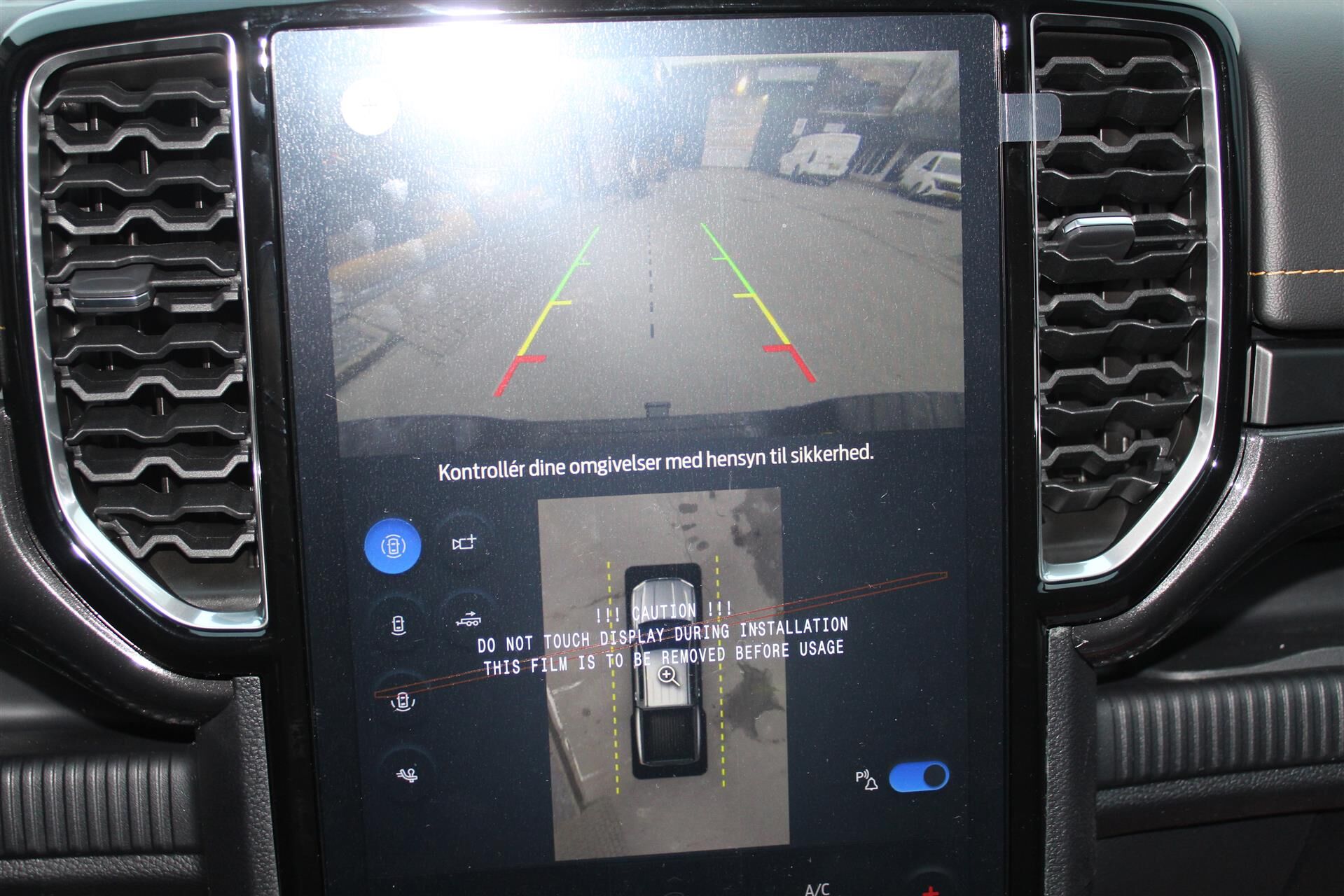 Billede af Ford Ranger Double Cab 2,3 EcoBoost Hybrid Wildtrak e-4WD 281HK Pick-Up 10g Aut.