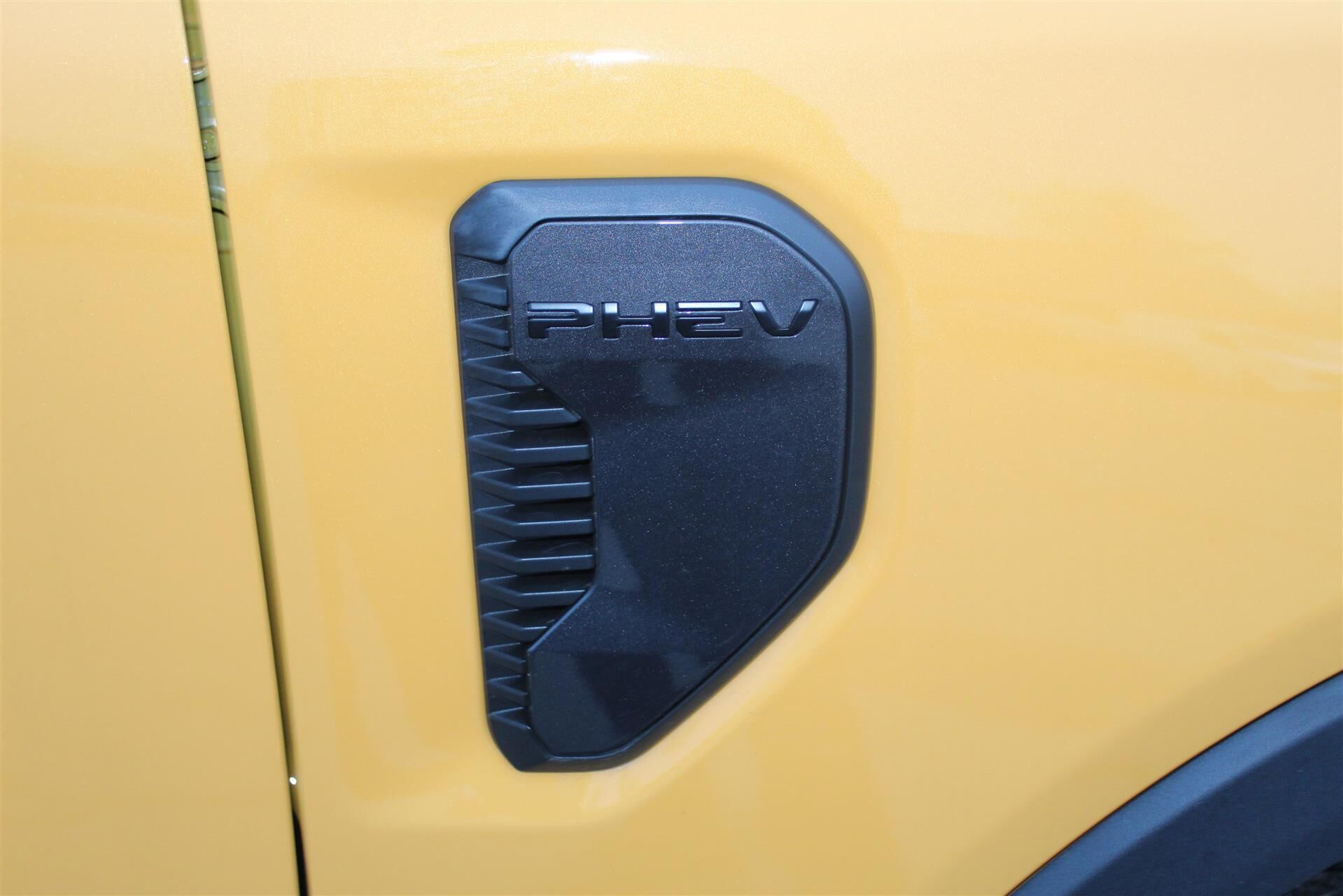 Billede af Ford Ranger Double Cab 2,3 EcoBoost Hybrid Wildtrak e-4WD 281HK Pick-Up 10g Aut.