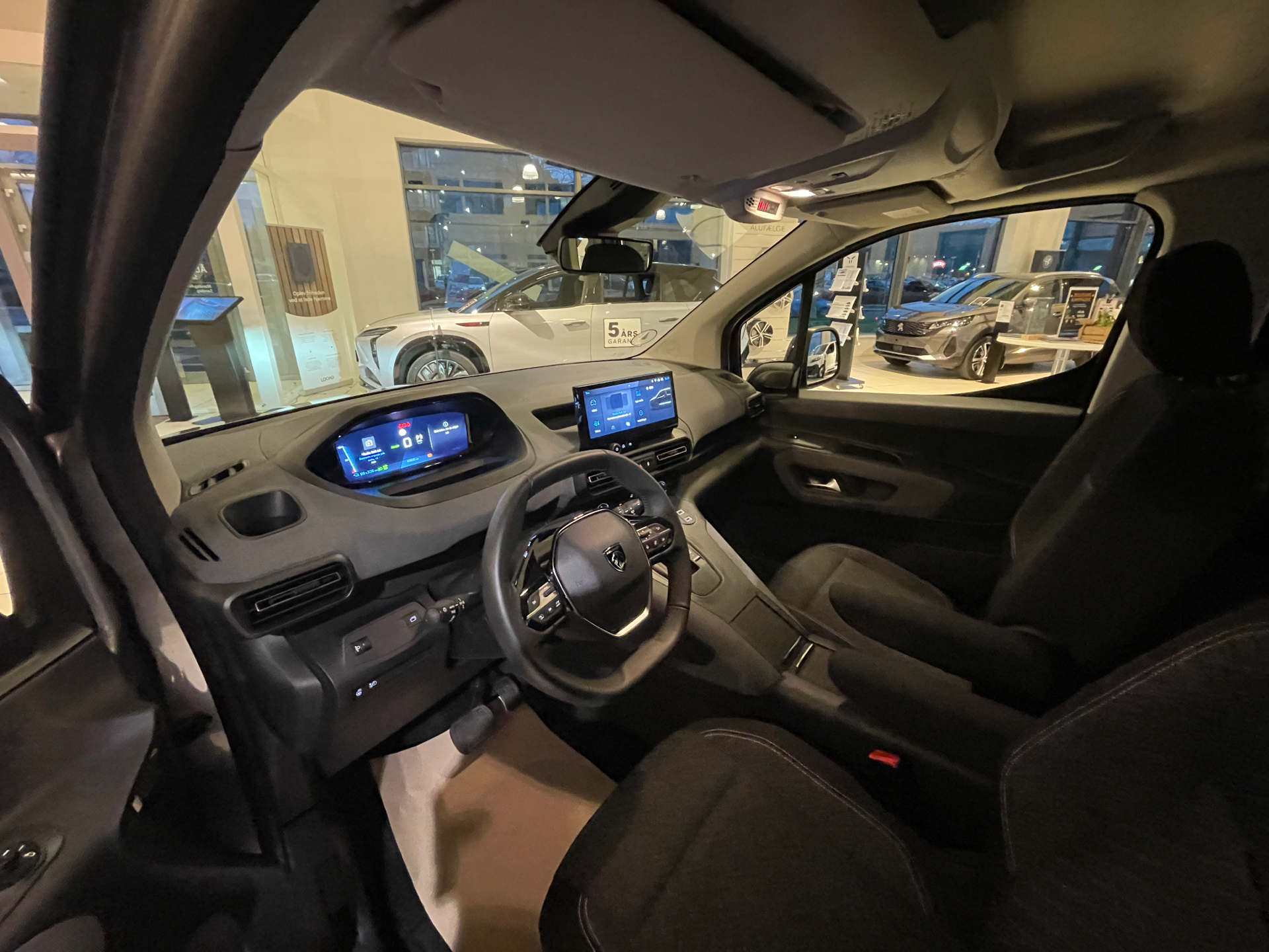 Billede af Peugeot e-Rifter L1 EL Allure 156HK Aut.