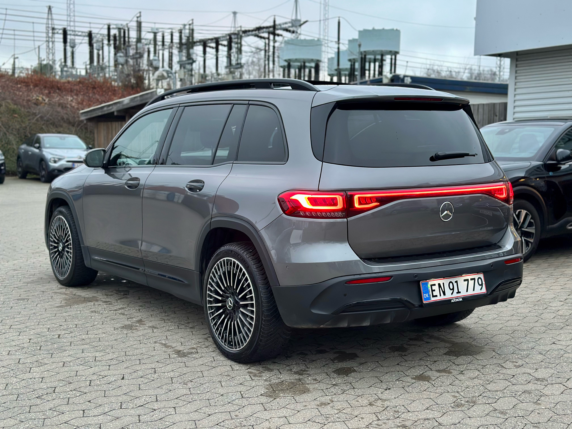 Billede af Mercedes-Benz EQB 350 7 pers. EL AMG Premium Plus 4Matic 292HK 5d Aut. 