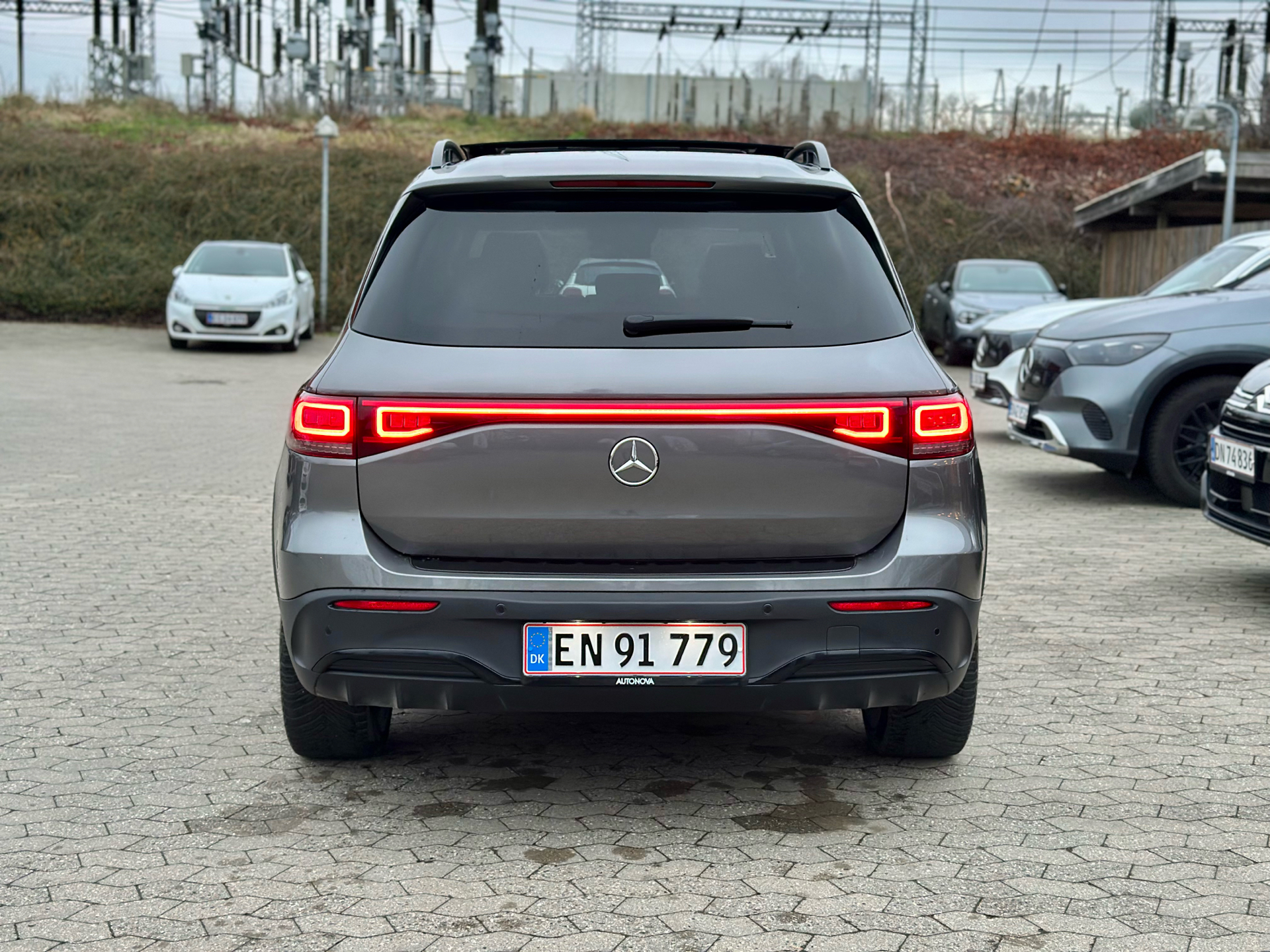 Billede af Mercedes-Benz EQB 350 7 pers. EL AMG Premium Plus 4Matic 292HK 5d Aut. 