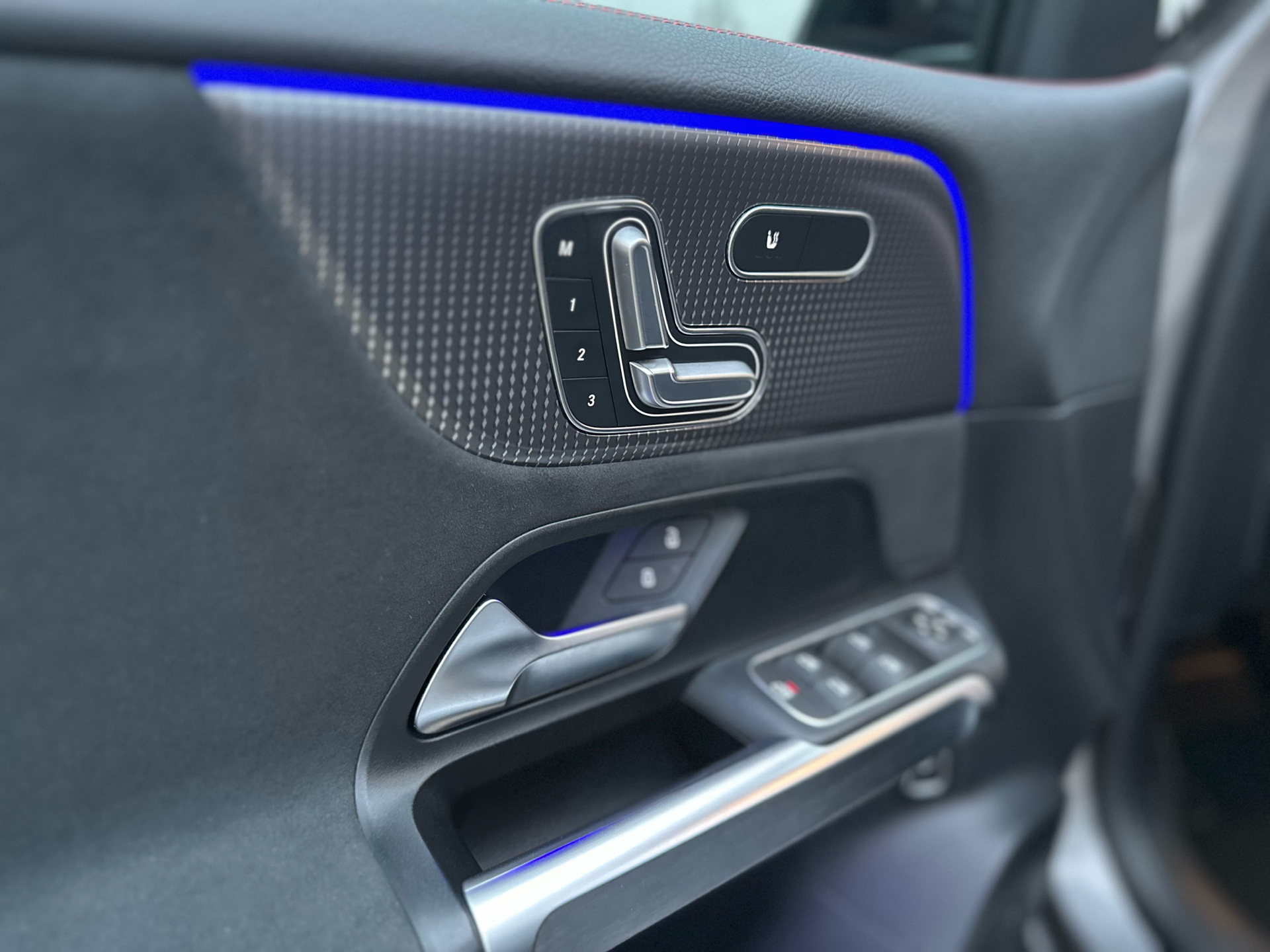 Billede af Mercedes-Benz EQB 350 7 pers. EL AMG Premium Plus 4Matic 292HK 5d Aut. 