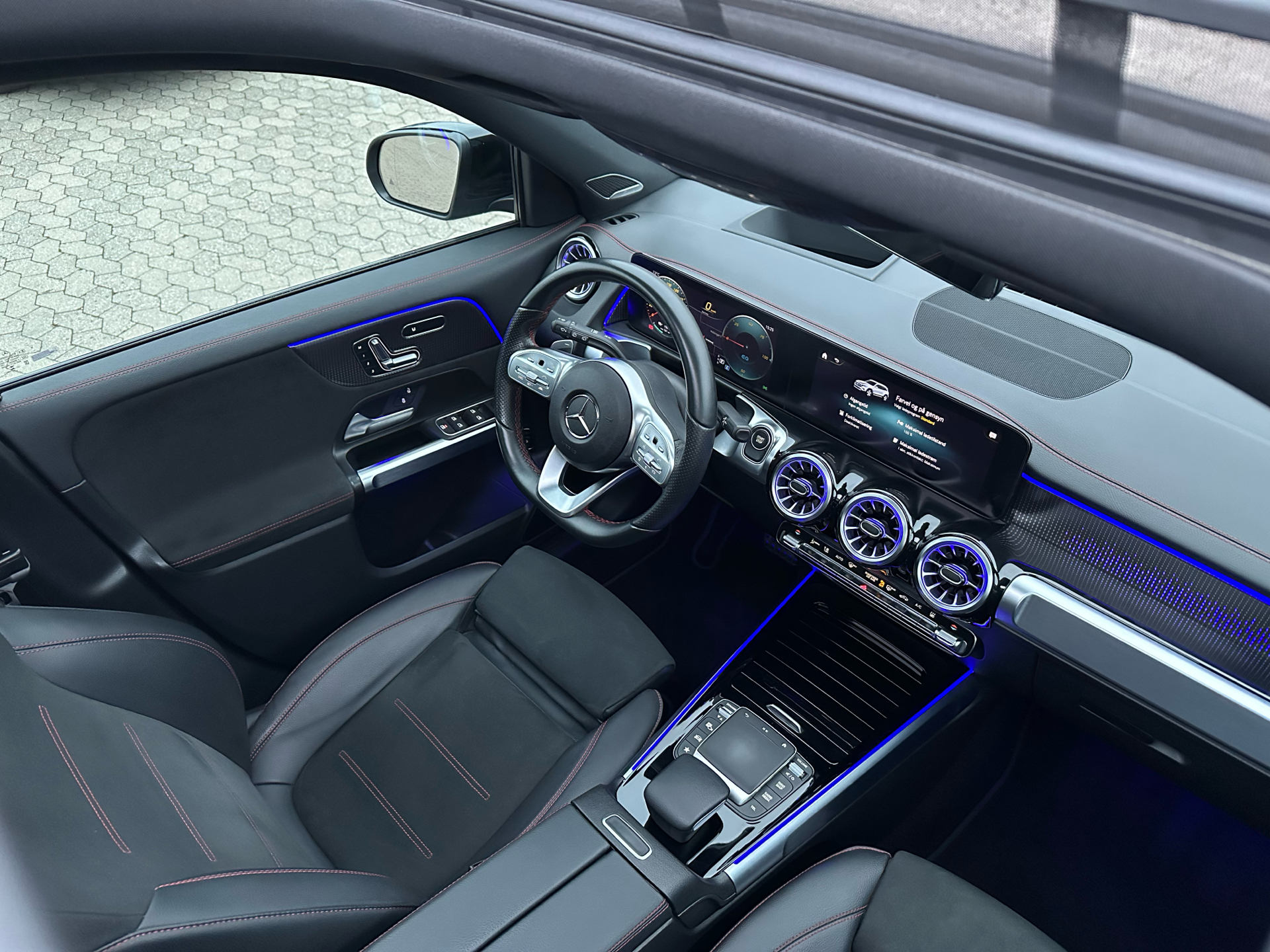 Billede af Mercedes-Benz EQB 350 7 pers. EL AMG Premium Plus 4Matic 292HK 5d Aut. 