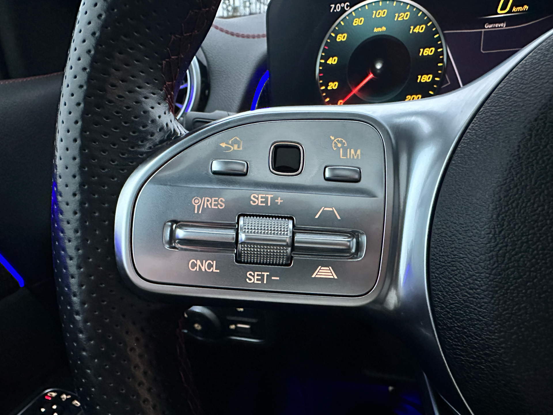 Billede af Mercedes-Benz EQB 350 7 pers. EL AMG Premium Plus 4Matic 292HK 5d Aut. 