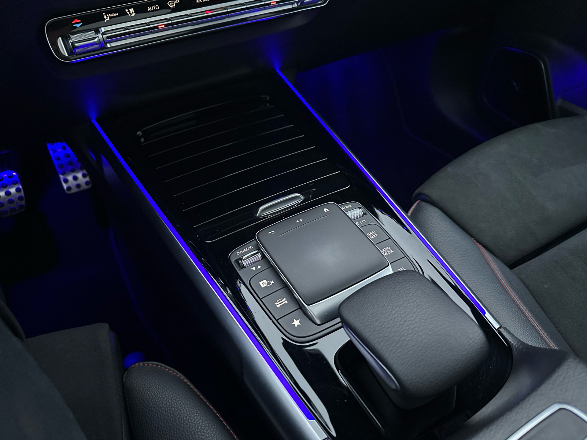 Billede af Mercedes-Benz EQB 350 7 pers. EL AMG Premium Plus 4Matic 292HK 5d Aut. 