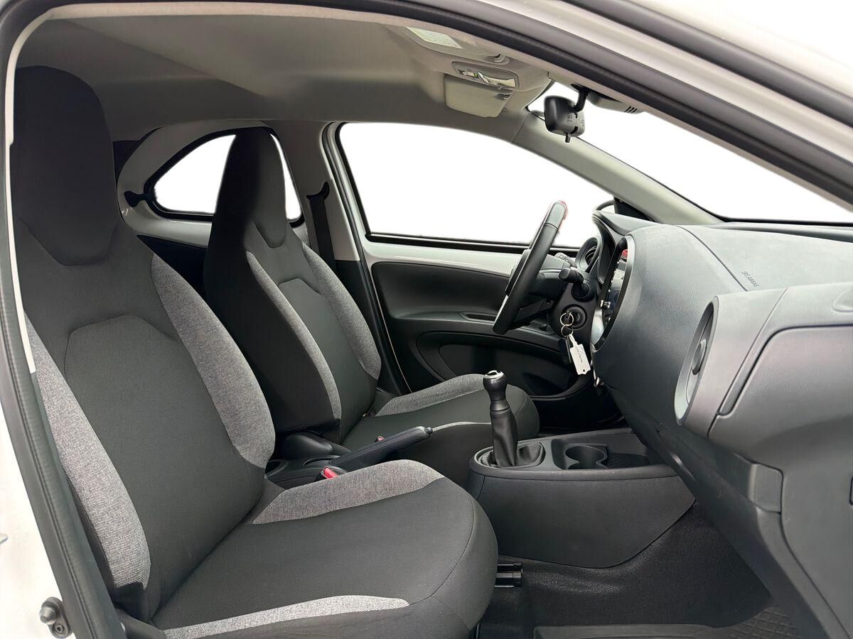 Billede af Toyota Aygo X 1,0 VVT-I Active 72HK 5d