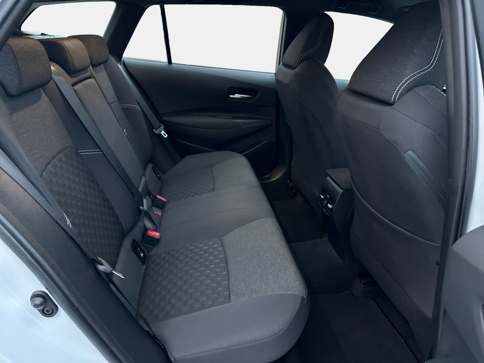 Billede af Toyota Corolla Touring Sports 1,8 Hybrid Active Safety Pack E-CVT 140HK Stc Trinl. Gear