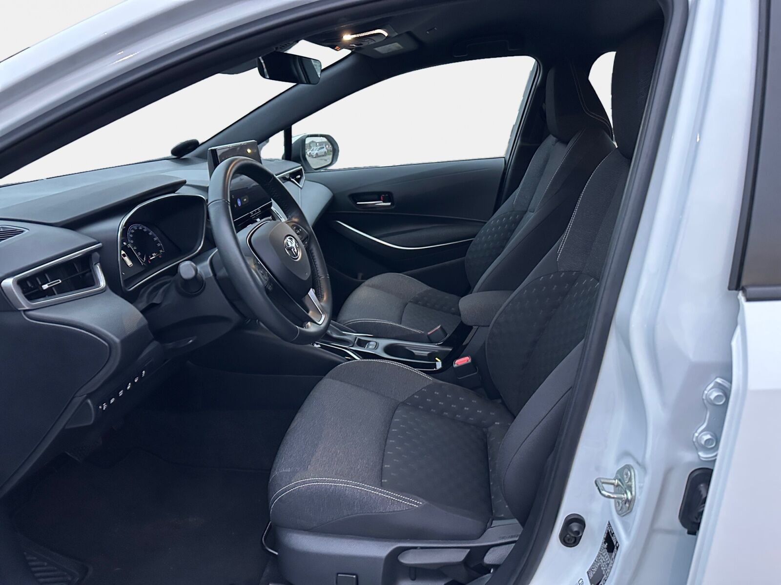 Billede af Toyota Corolla Touring Sports 1,8 Hybrid Active Safety Pack E-CVT 140HK Stc Trinl. Gear