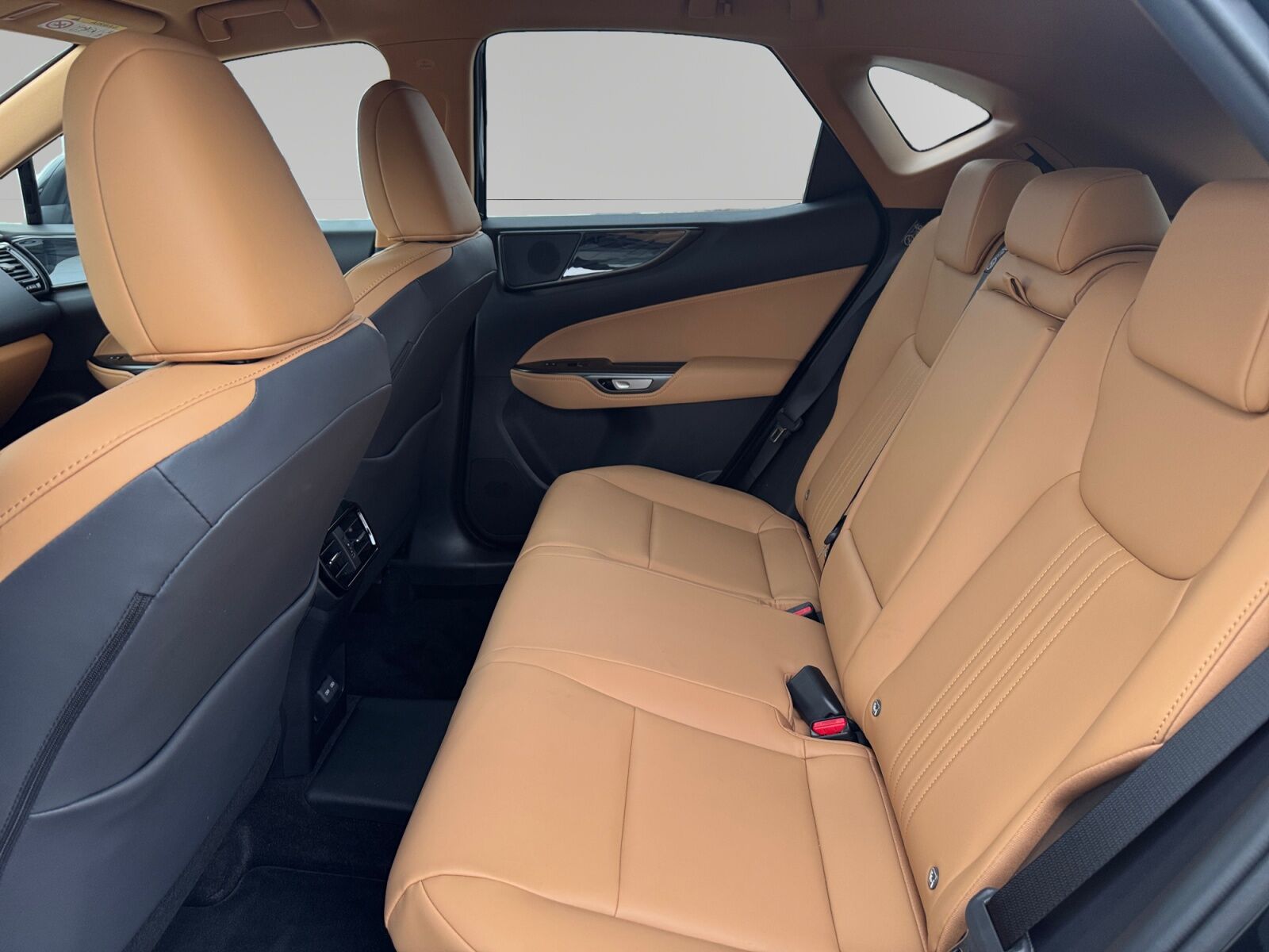 Billede af Lexus NX 450h+ 2,5 Plugin-hybrid Business Plus 4WD 309HK 5d Trinl. Gear