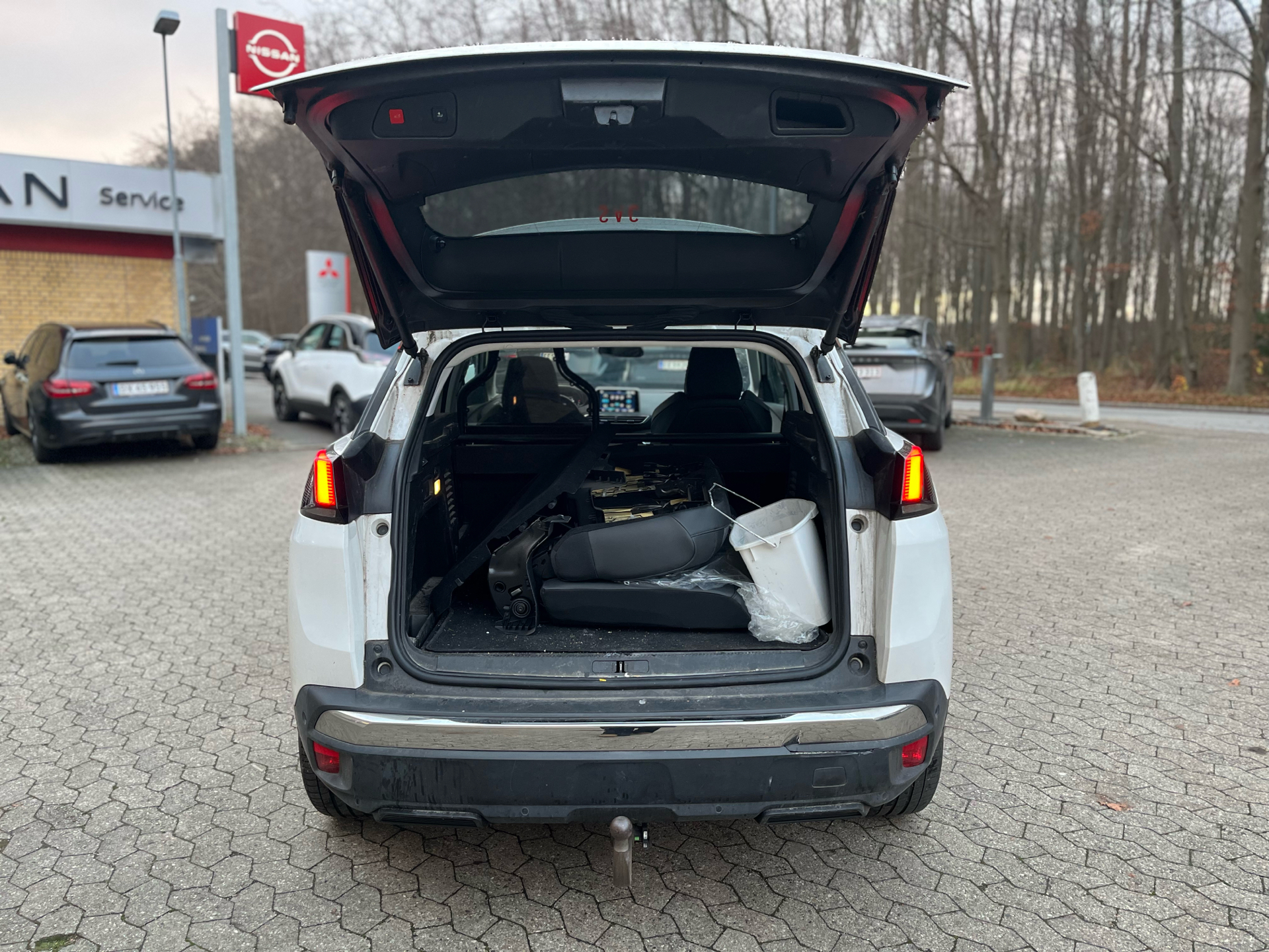 Billede af Peugeot 3008 1,5 BlueHDi Allure LTD EAT8 130HK 5d 8g Aut.