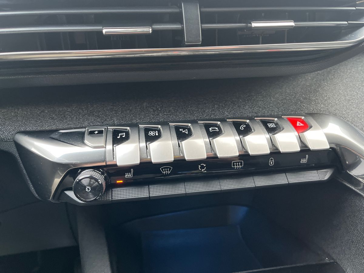 Billede af Peugeot 3008 1,6 PureTech  Plugin-hybrid Allure Pack EAT8 225HK 5d 8g Aut.