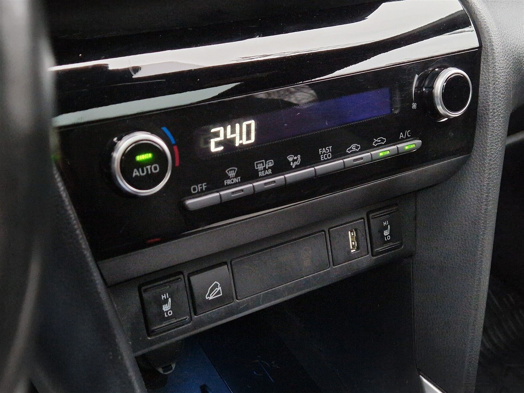 Billede af Toyota Yaris Cross 1,5 Hybrid Style AWD-i 116HK 5d Trinl. Gear