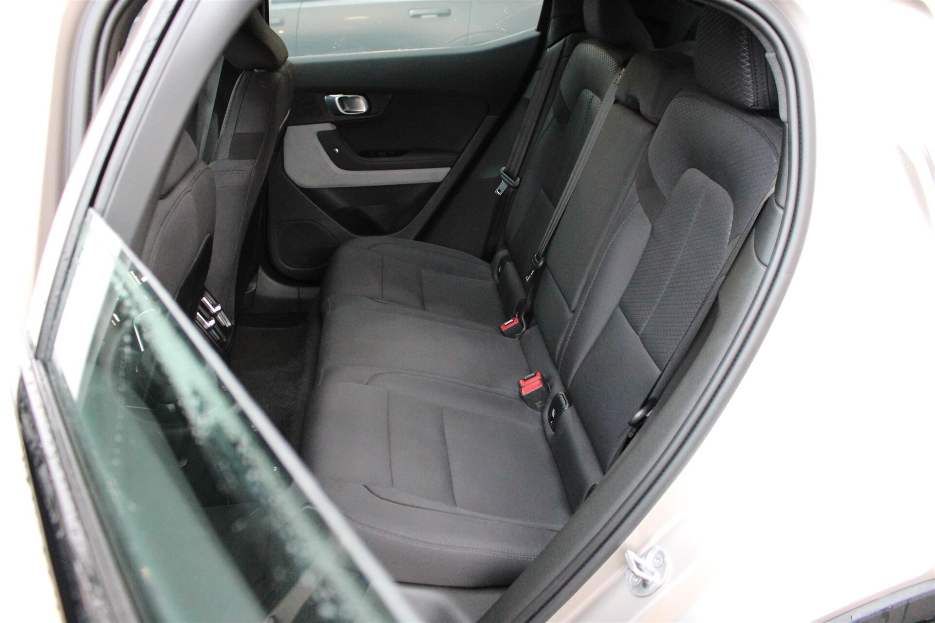 Billede af Polestar 2 EL Long range Single motor 231HK 5d Aut.