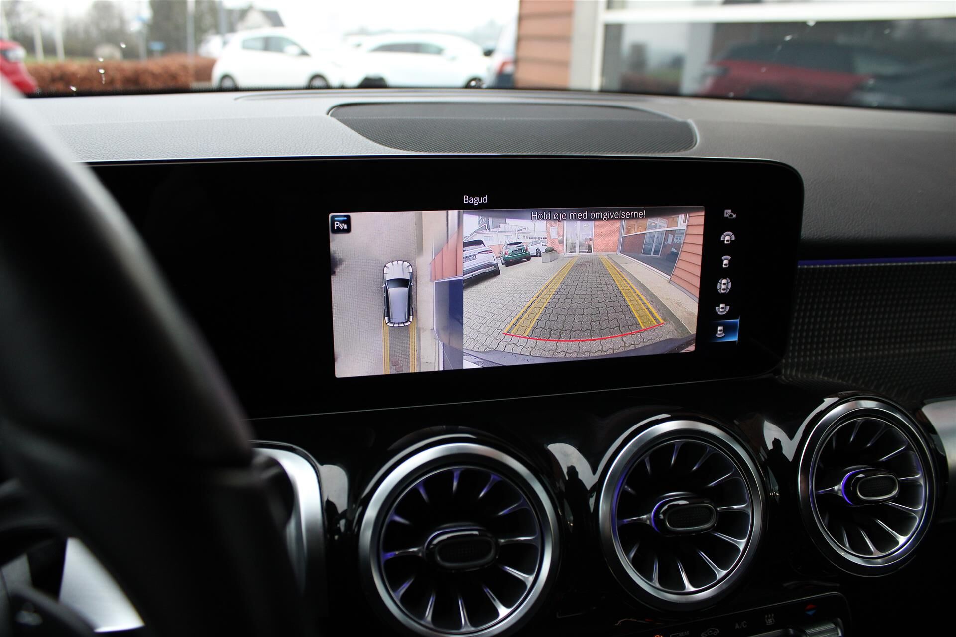 Billede af Mercedes-Benz EQB 300 EL Progressive 7 pers. 4Matic 228HK 5d Aut.