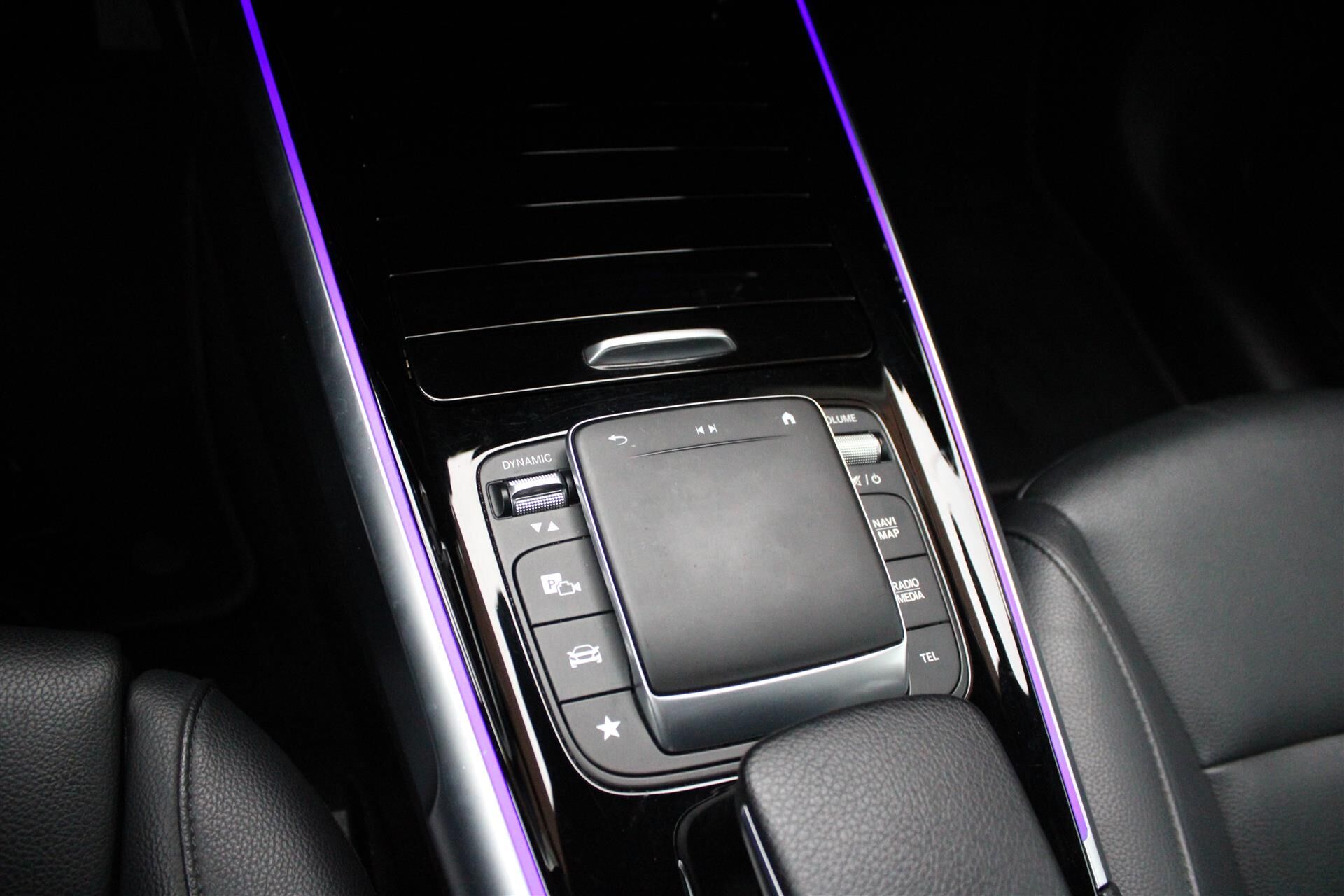 Billede af Mercedes-Benz EQB 300 EL Progressive 7 pers. 4Matic 228HK 5d Aut.