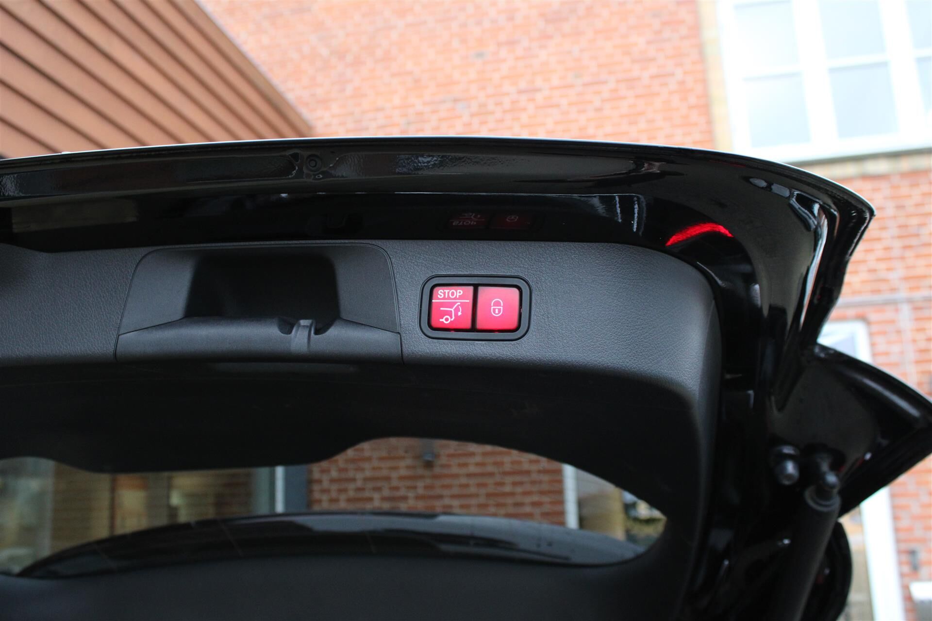 Billede af Mercedes-Benz EQB 300 EL Progressive 7 pers. 4Matic 228HK 5d Aut.