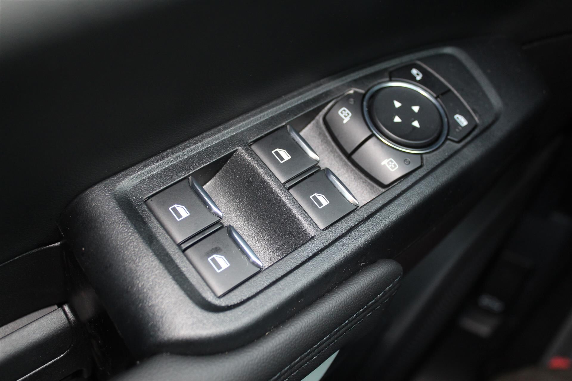 Billede af Ford Ranger Double Cab 2,3 EcoBoost  Plugin-hybrid Stormtrak e-4WD 281HK Pick-Up 10g Aut.